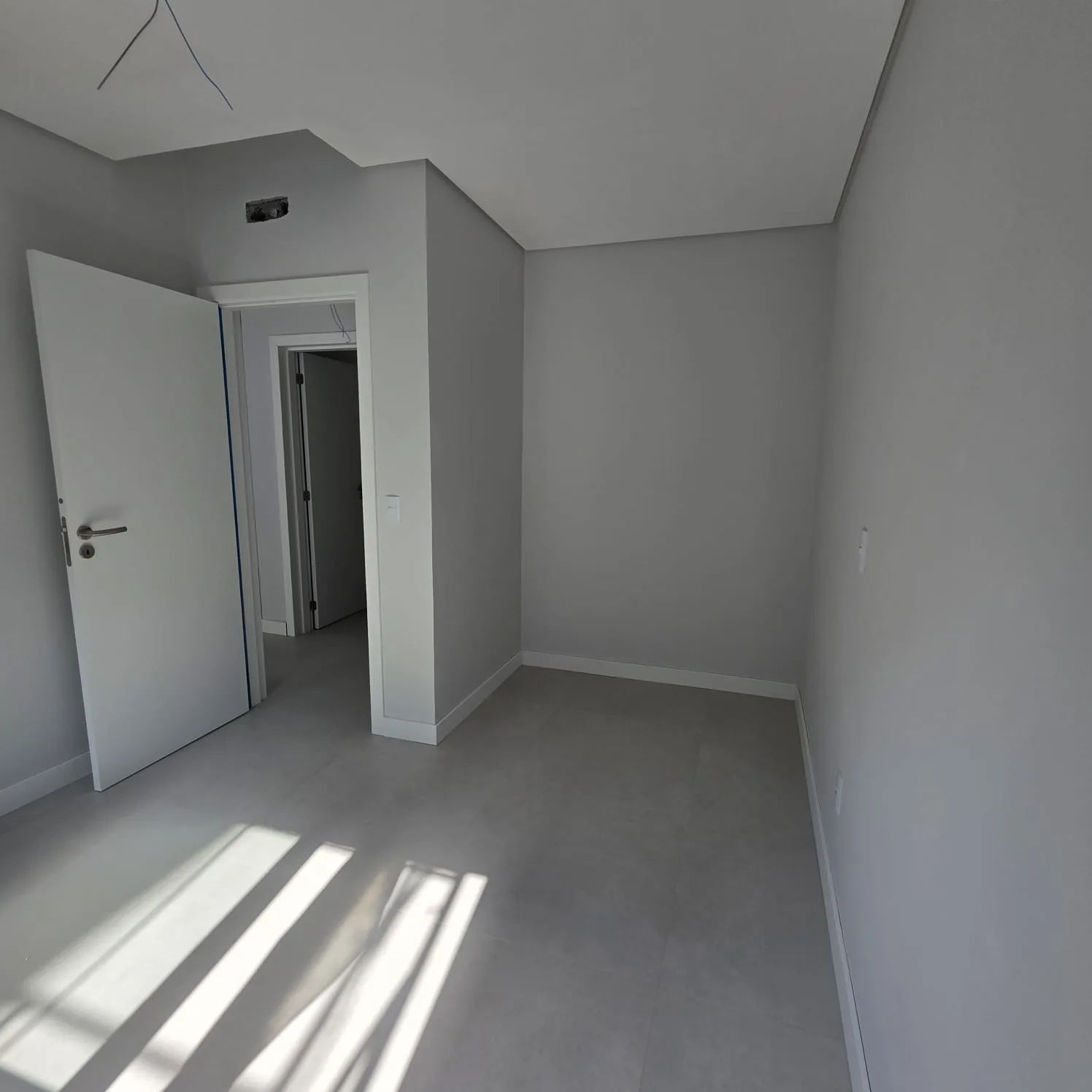 Contemporary Apartment with Ocean-View Rooftop in Florianópolis