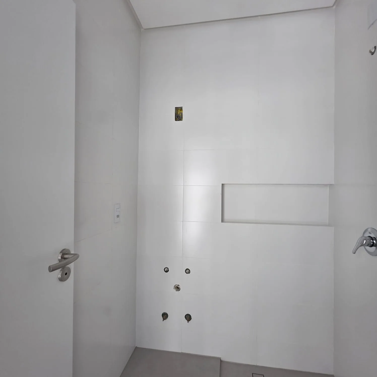 Contemporary Apartment with Ocean-View Rooftop in Florianópolis