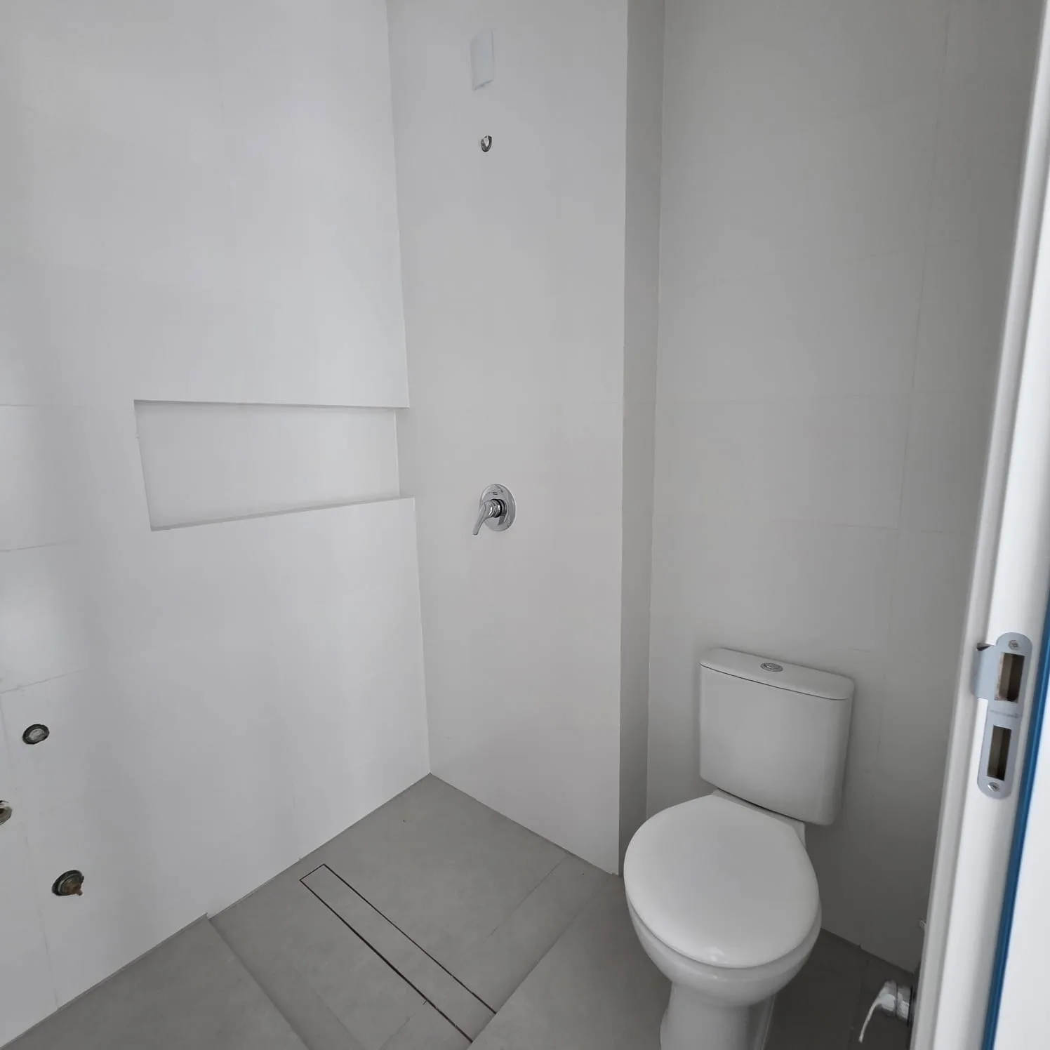 Contemporary Apartment with Ocean-View Rooftop in Florianópolis