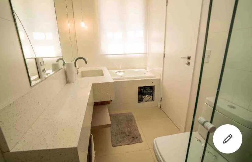 Praia do Canto: Ultra-Luxury House with Beach Access in Itapema