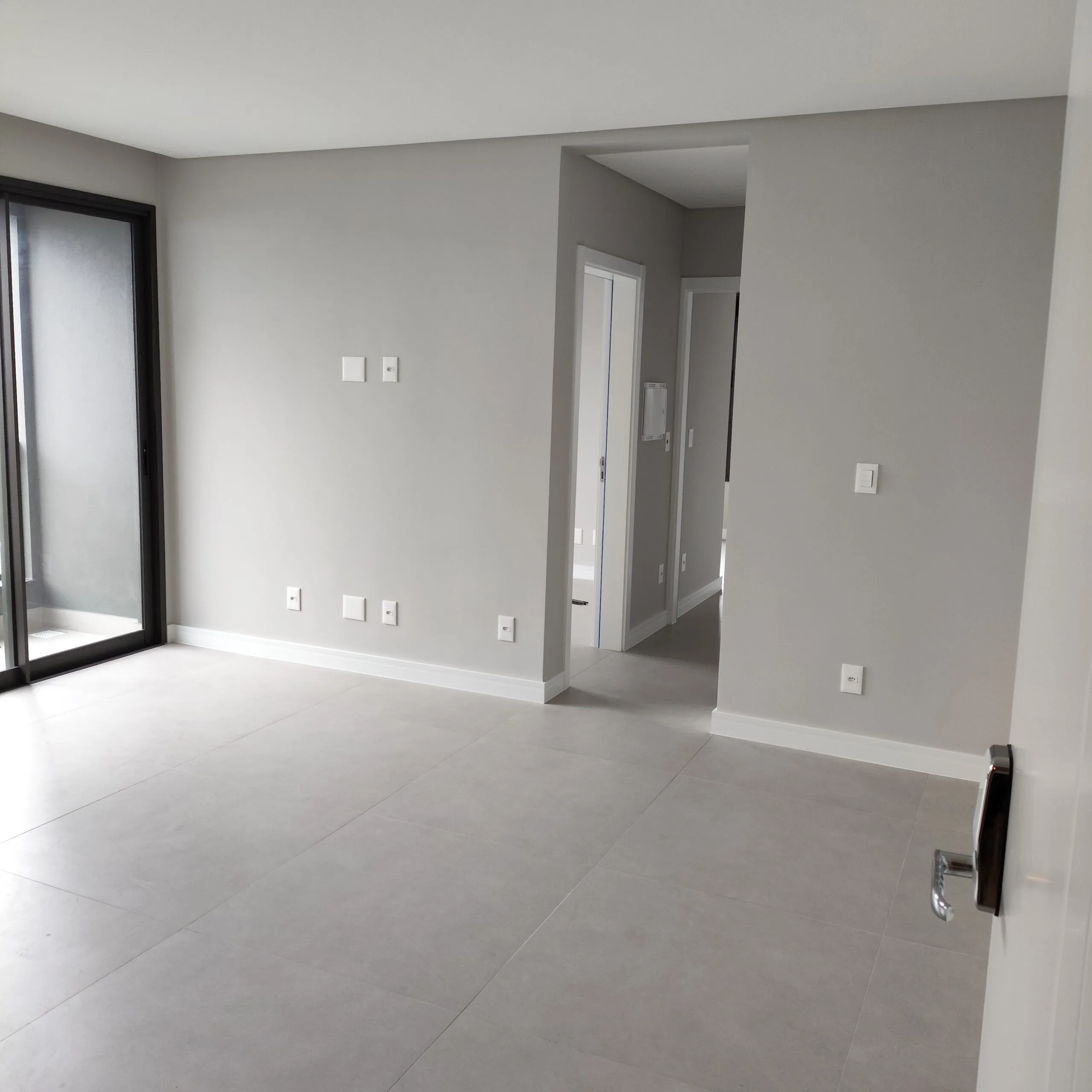 Premium apartment with rooftop amenities and proximity to the beach in Ingleses Florianópolis