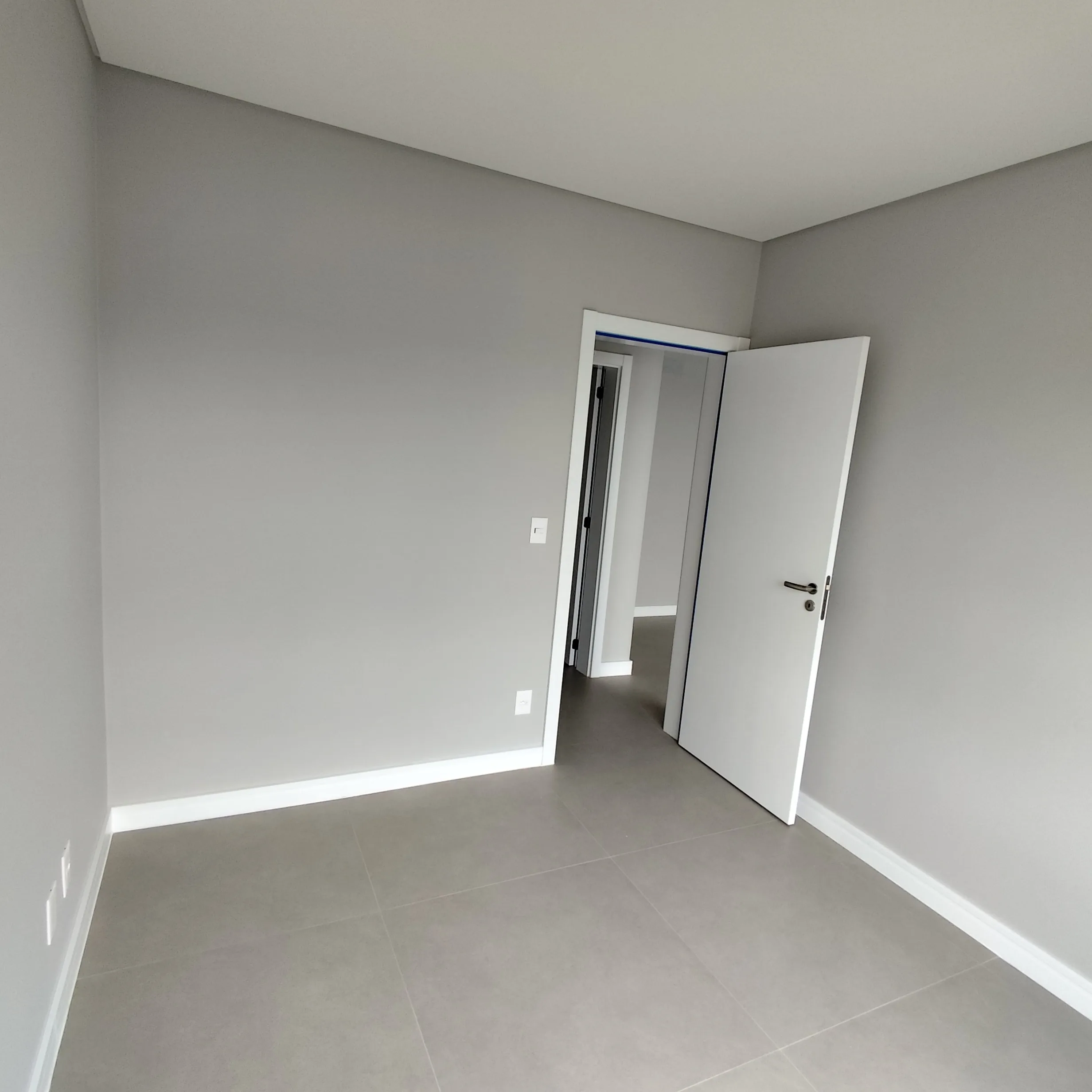 Premium apartment with rooftop amenities and proximity to the beach in Ingleses Florianópolis