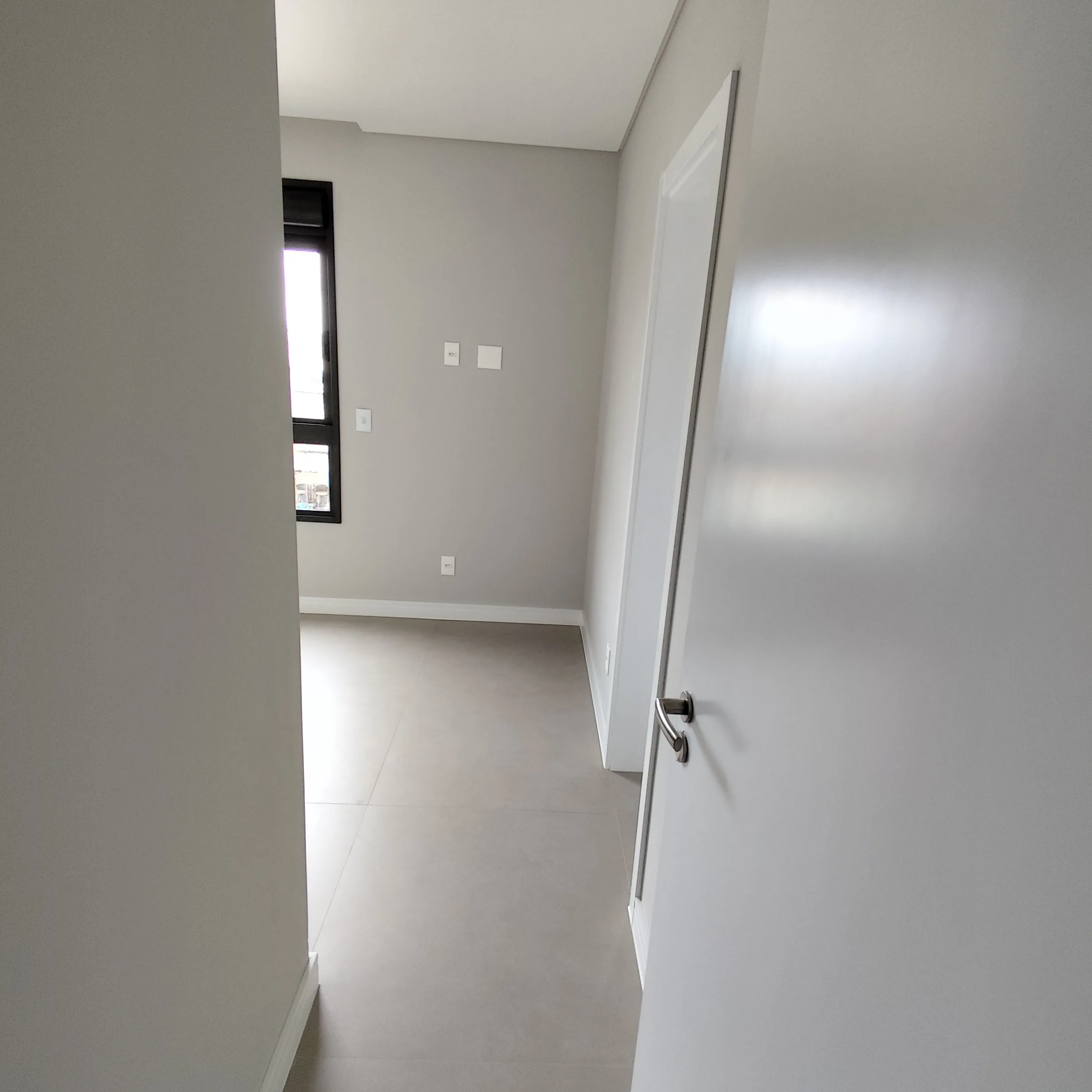 Premium apartment with rooftop amenities and proximity to the beach in Ingleses Florianópolis