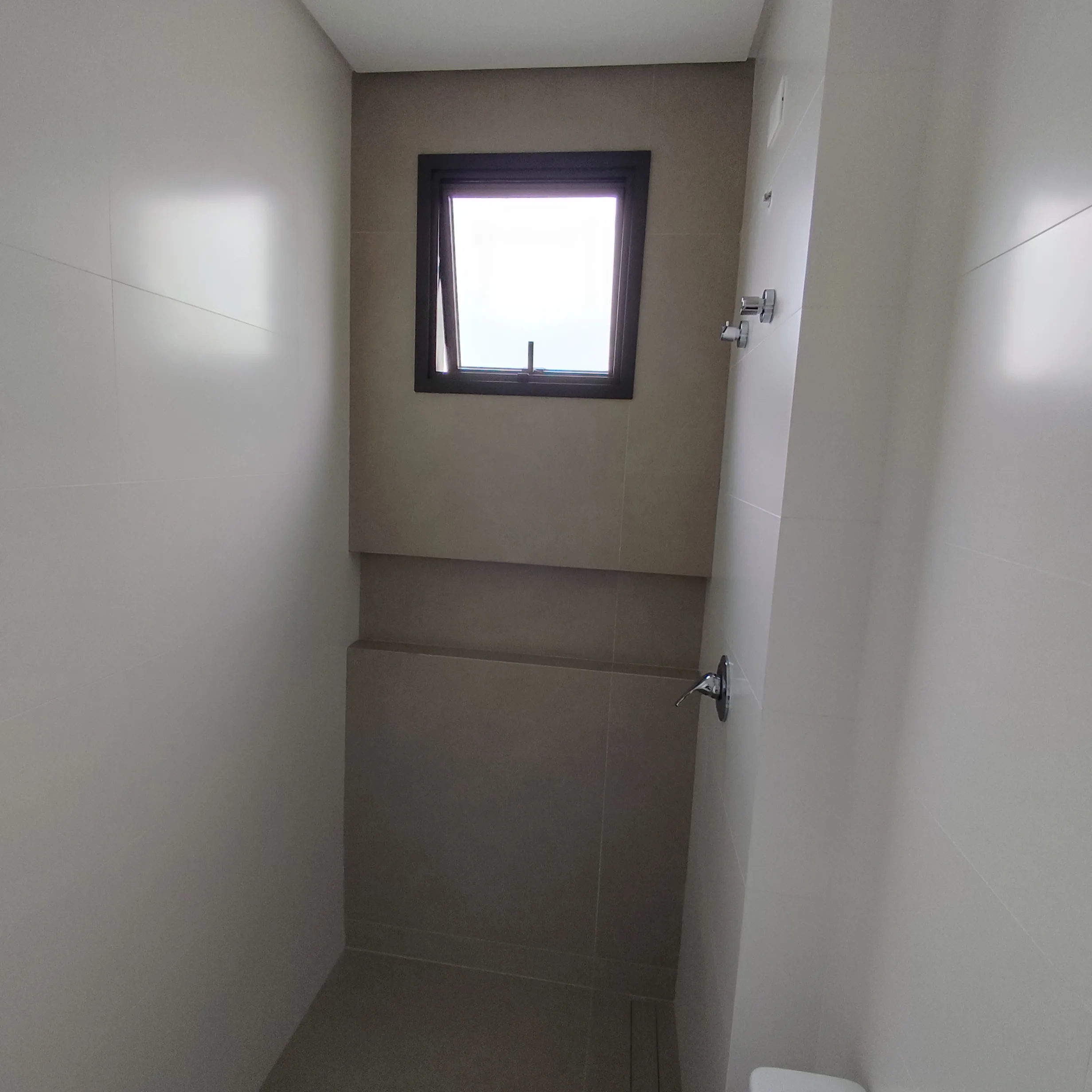 Premium apartment with rooftop amenities and proximity to the beach in Ingleses Florianópolis