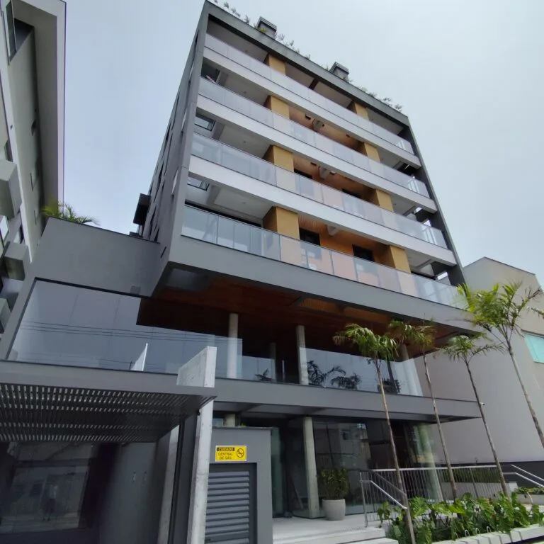 Premium Apartment with Rooftop Pool in Florianópolis — Florianópolis