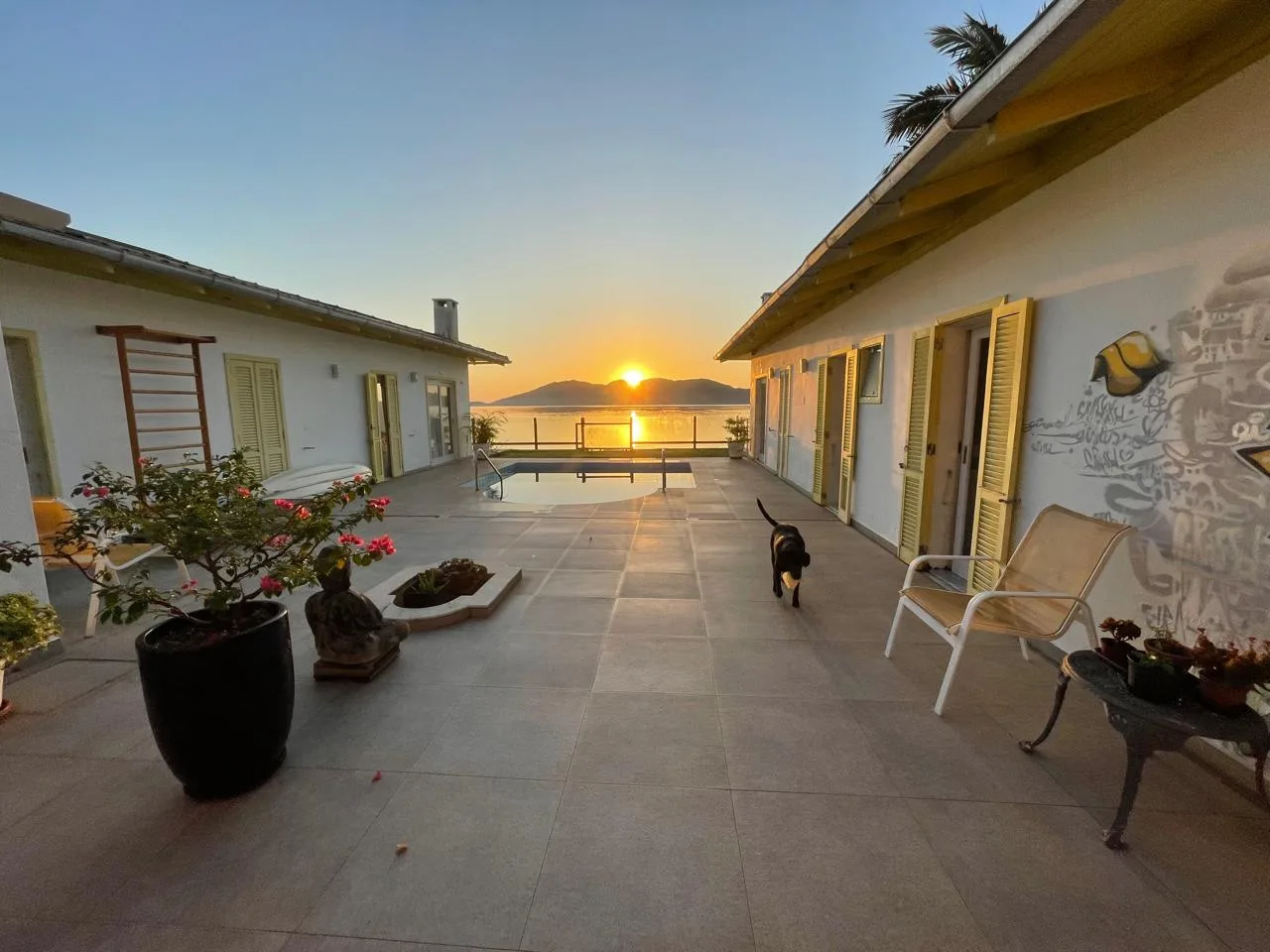 Casa 360°: Ultra-Luxury Waterfront Villa with Private Pier in Lagoa da Conceição