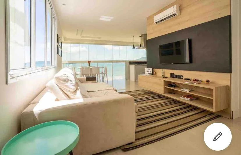 Praia do Canto: Ultra-Luxury Apartment with Beach Access in Itapema