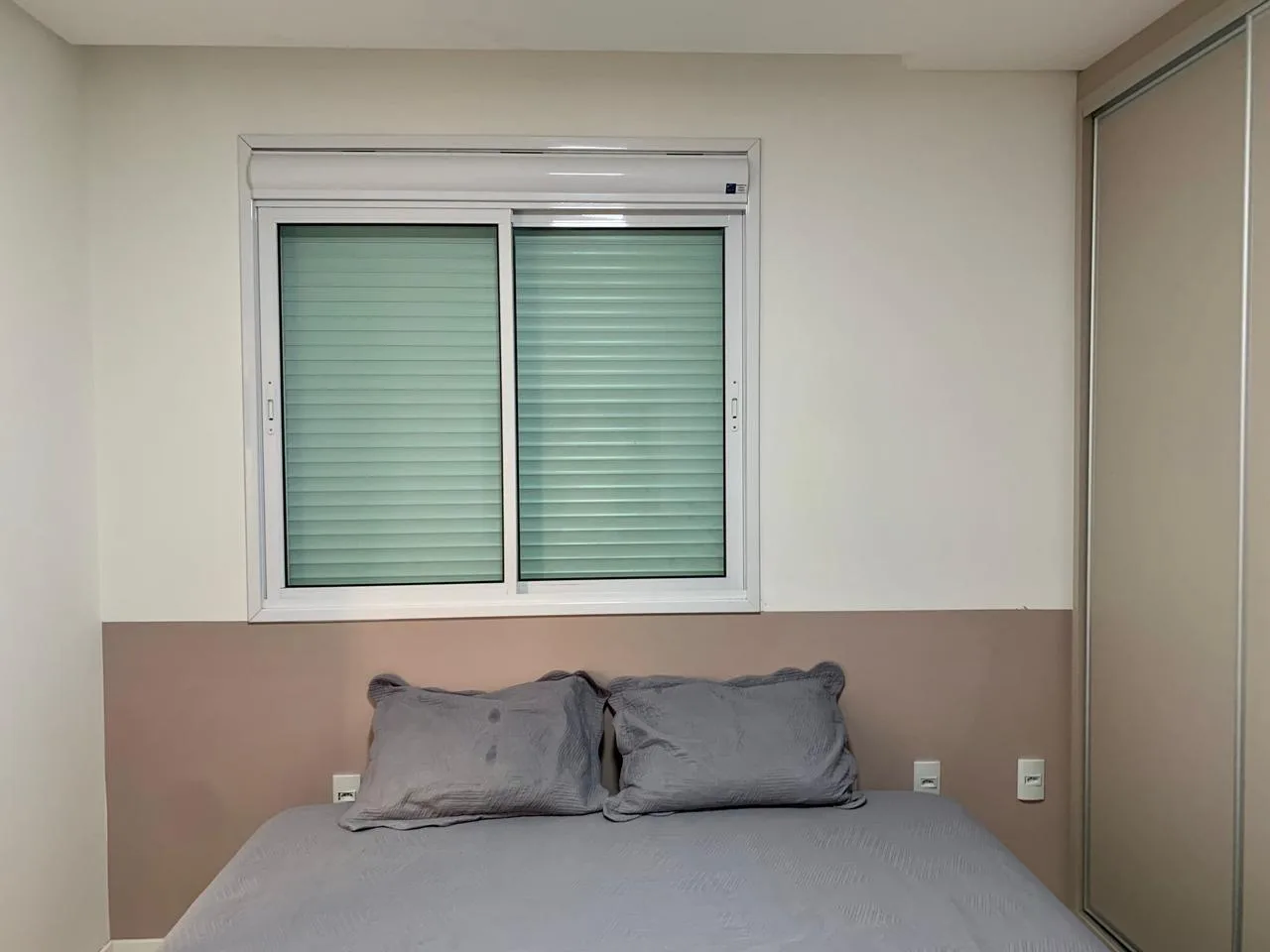 Praia do Canto: Ultra-Luxury Apartment with Beach Access in Itapema