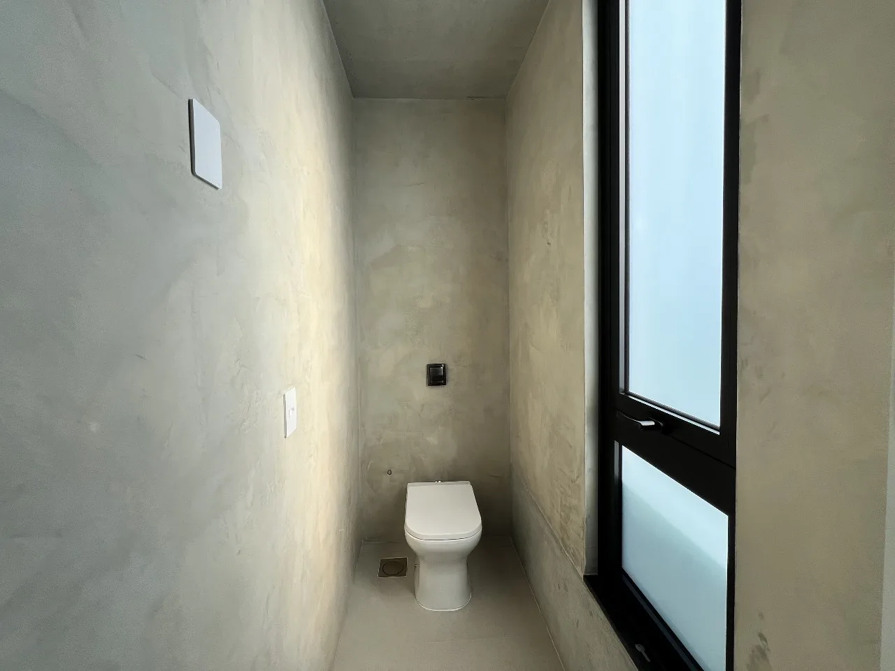 Casa Arquitetônica Premium com Jardim Interno em Florianópolis
