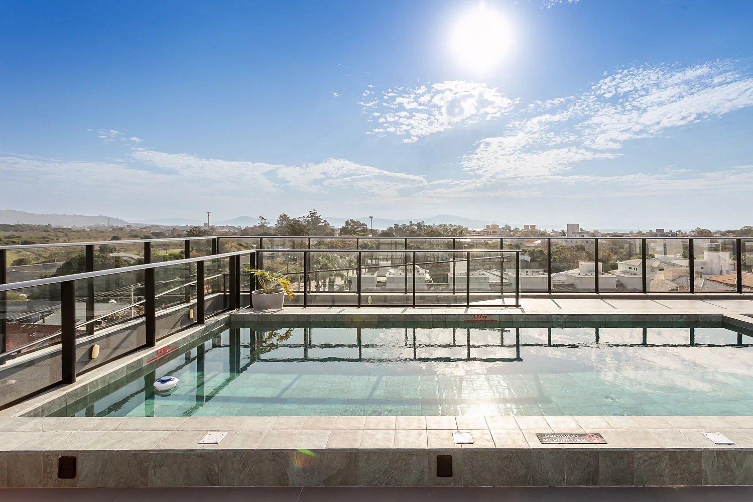 Premium Apartment with Infinity Pool in Florianópolis