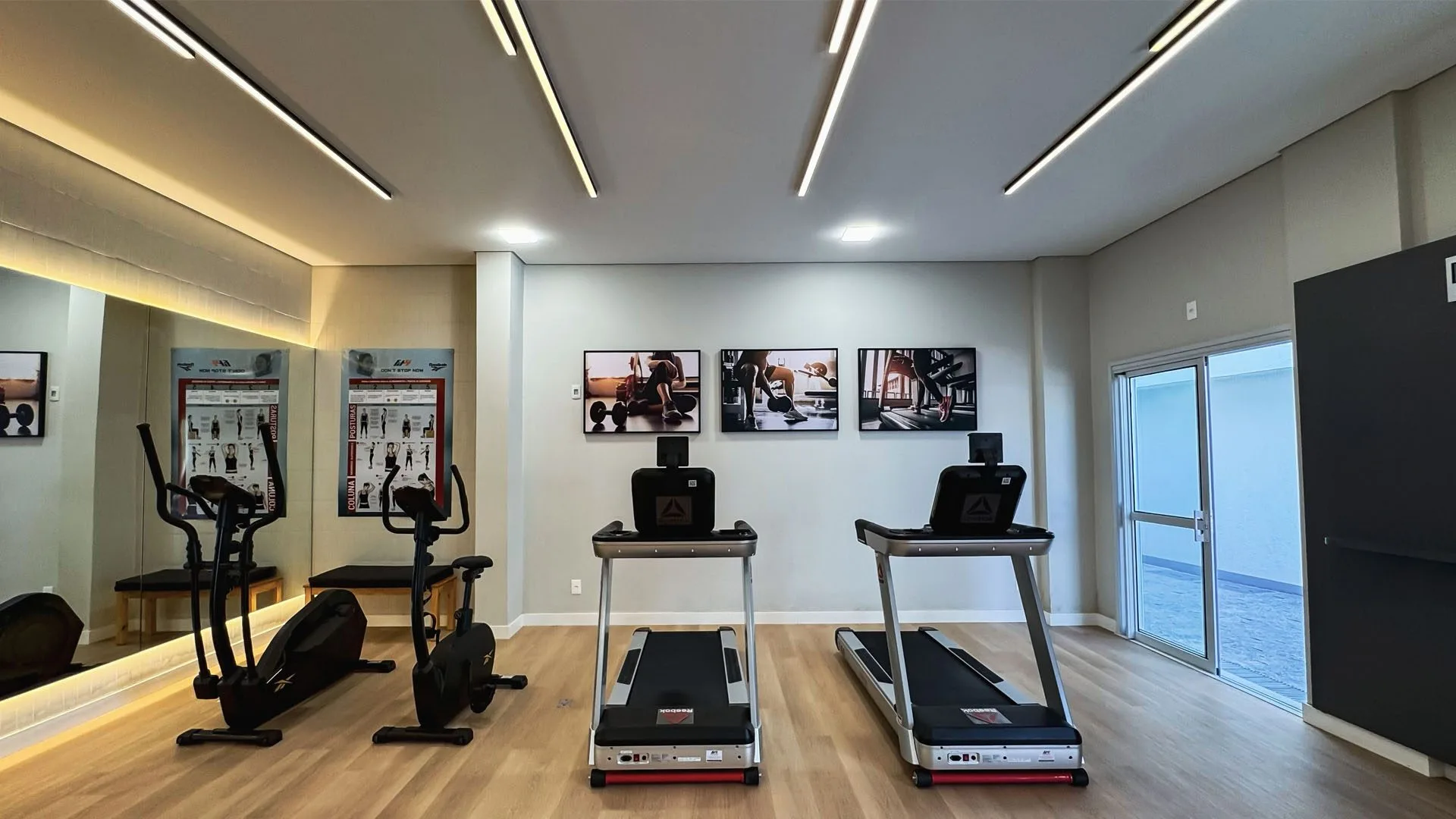 PIATTO Cacupé: Luxury Residence with Waterfront Access in Florianópolis