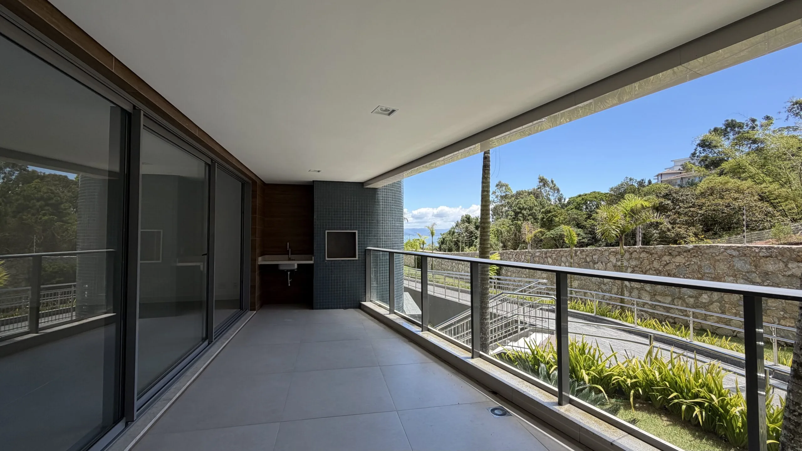 Miragio Cacupé: Luxury Garden House in Florianópolis