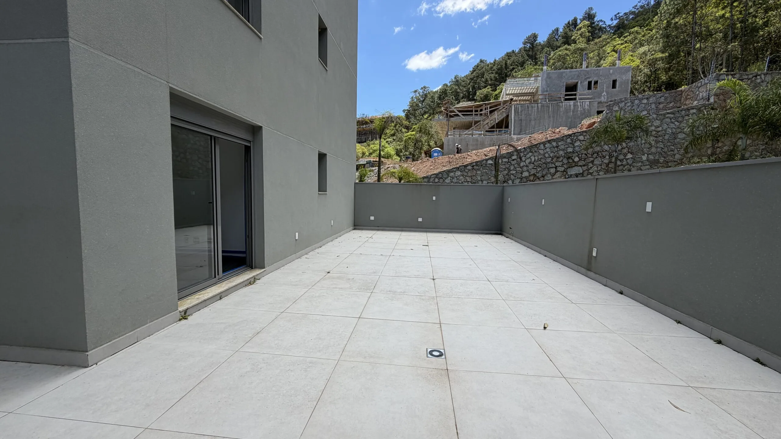 Miragio Cacupé: Luxury Garden House in Florianópolis