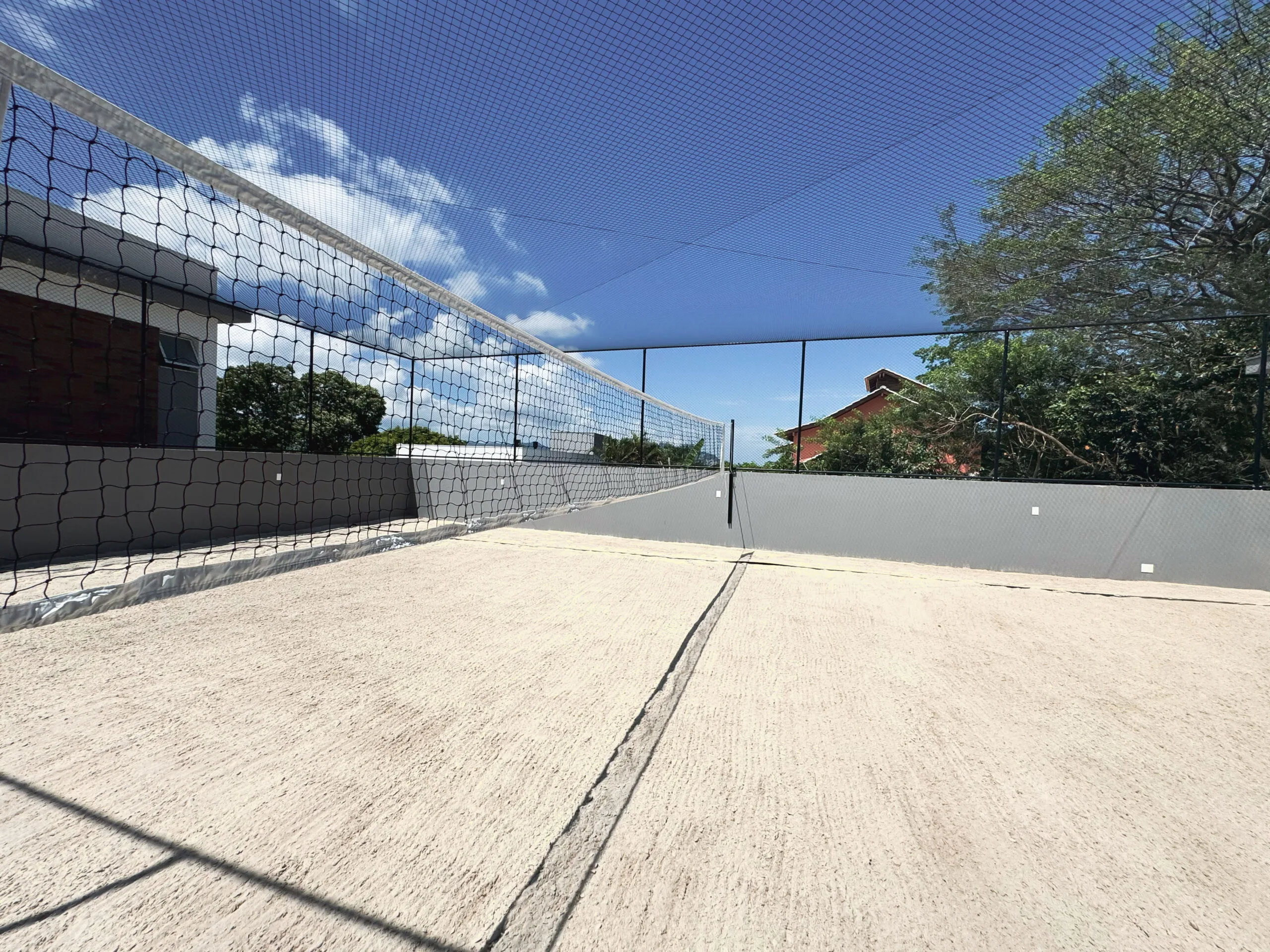 PIATTO Cacupé: Luxury Residence with Waterfront Access in Florianópolis