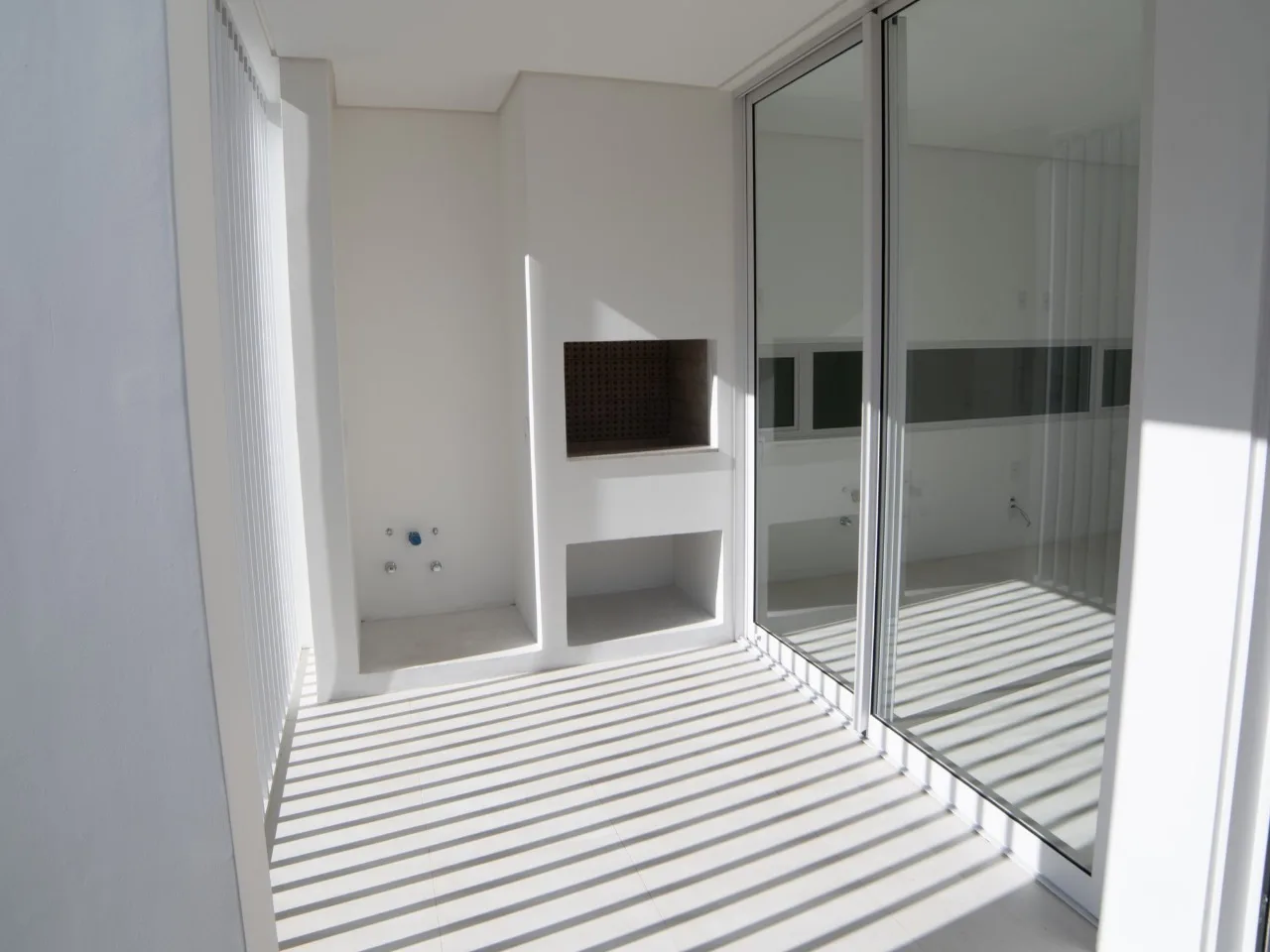 Red Park: Luxury House with Winter Garden in Florianópolis