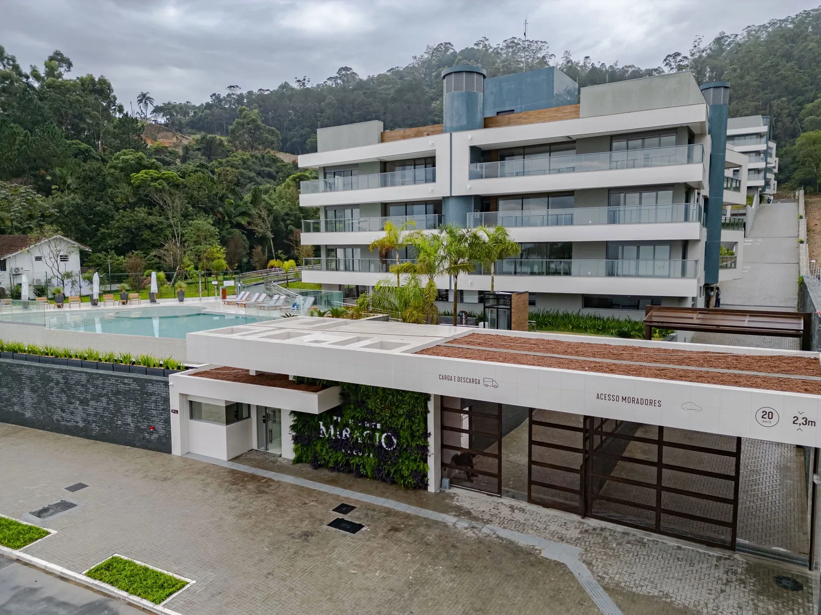 Miragio Cacupé: Luxury Apartment in Florianópolis