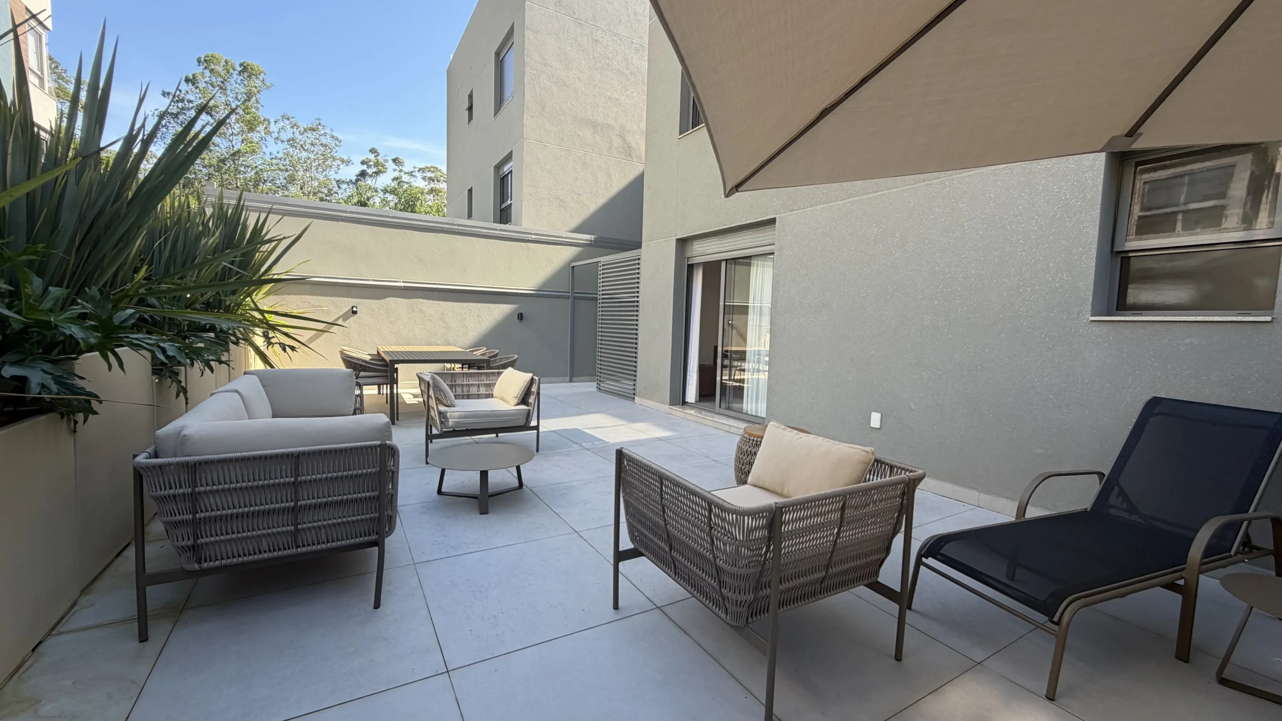 Miragio Cacupé: Luxury beautifully furnished Garden Apartment in Florianópolis