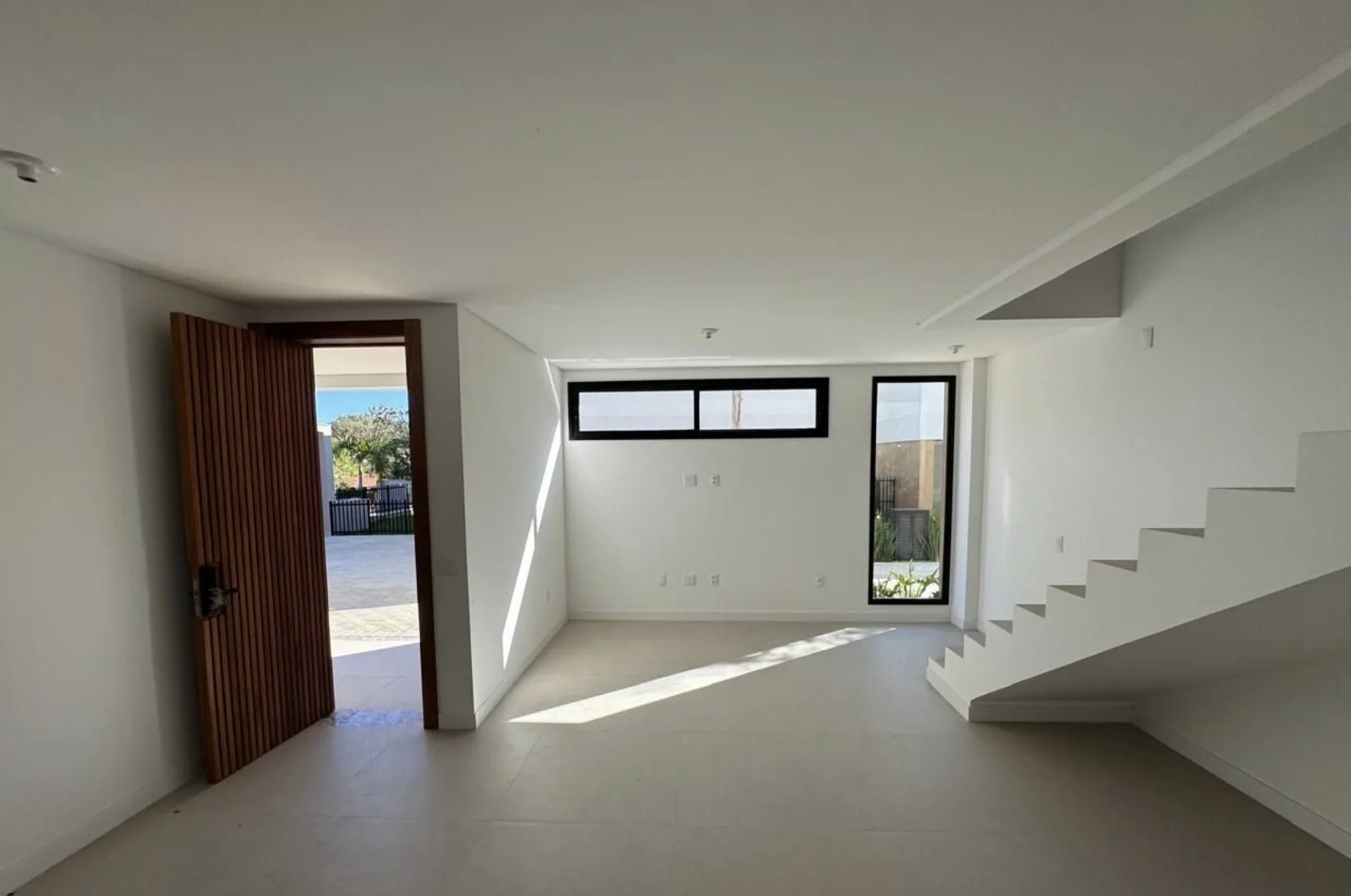 Alameda Cacupé: Luxury House with Private Pool in Florianópolis