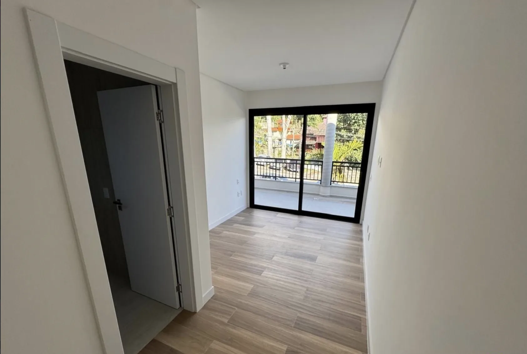 Alameda Cacupé: Luxury House with Private Pool in Florianópolis