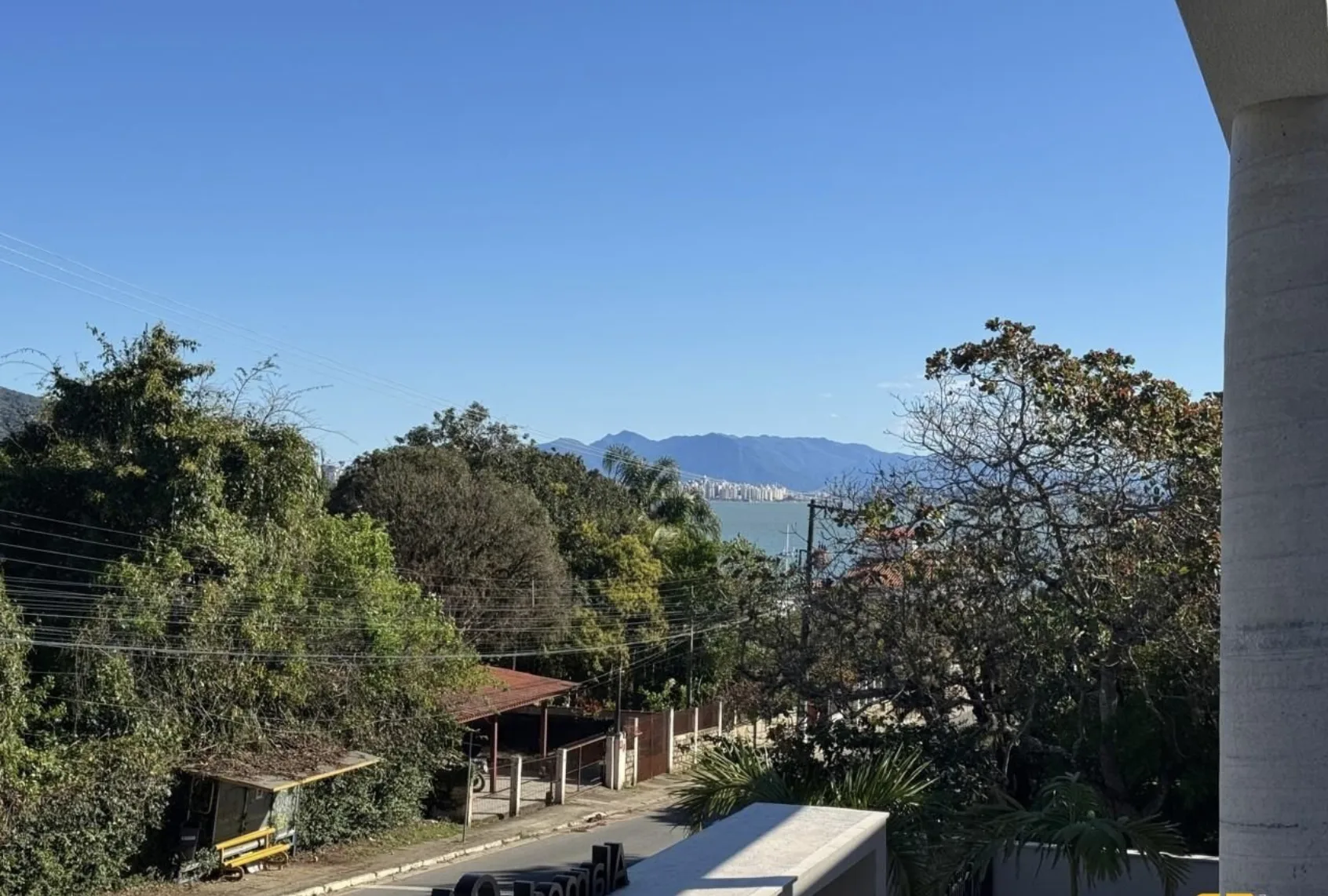 Alameda Cacupé: Luxury House with Private Pool in Florianópolis