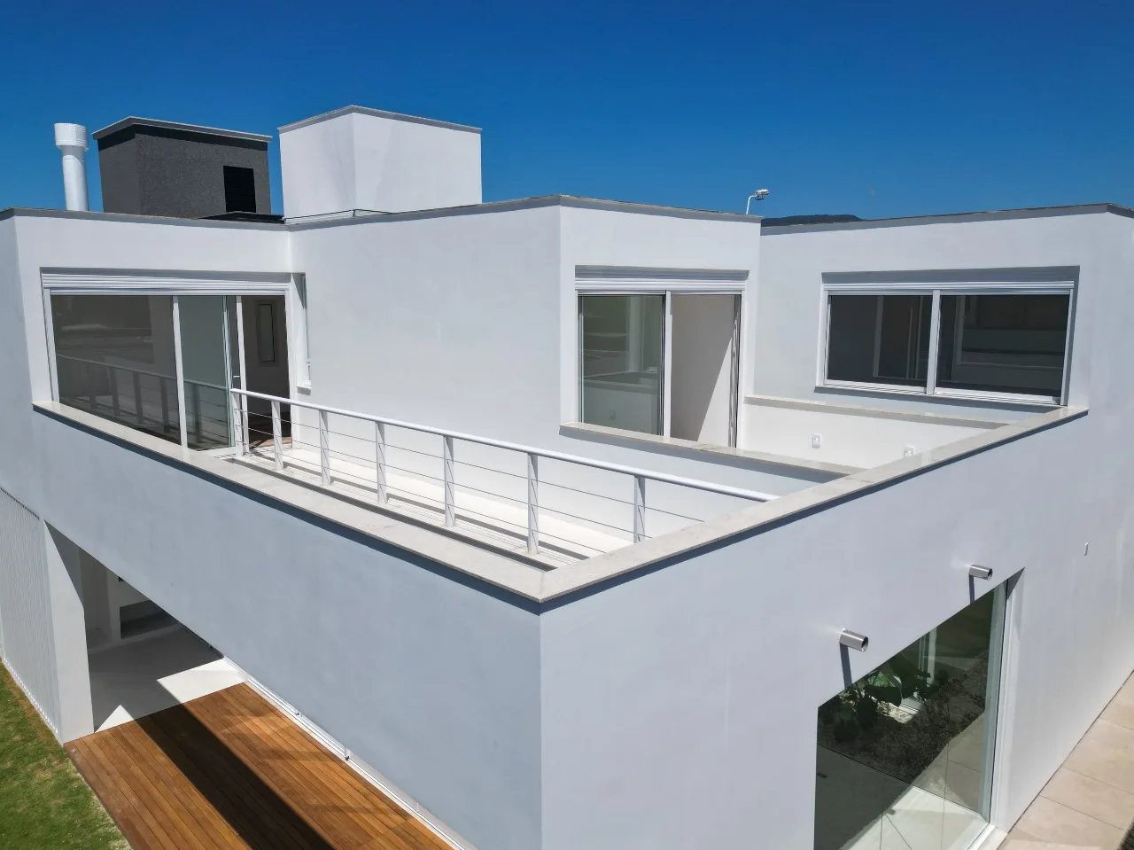 Red Park: Luxury House with Winter Garden in Rio Vermelho