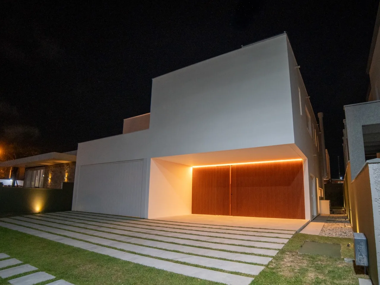 Red Park: Luxury House with Winter Garden in Rio Vermelho