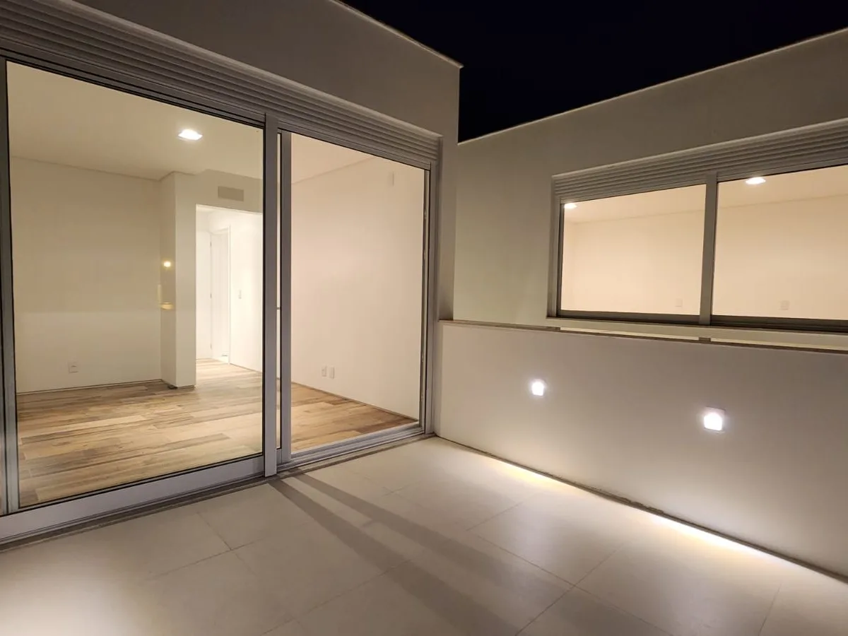 Red Park: Luxury House with Winter Garden in Rio Vermelho