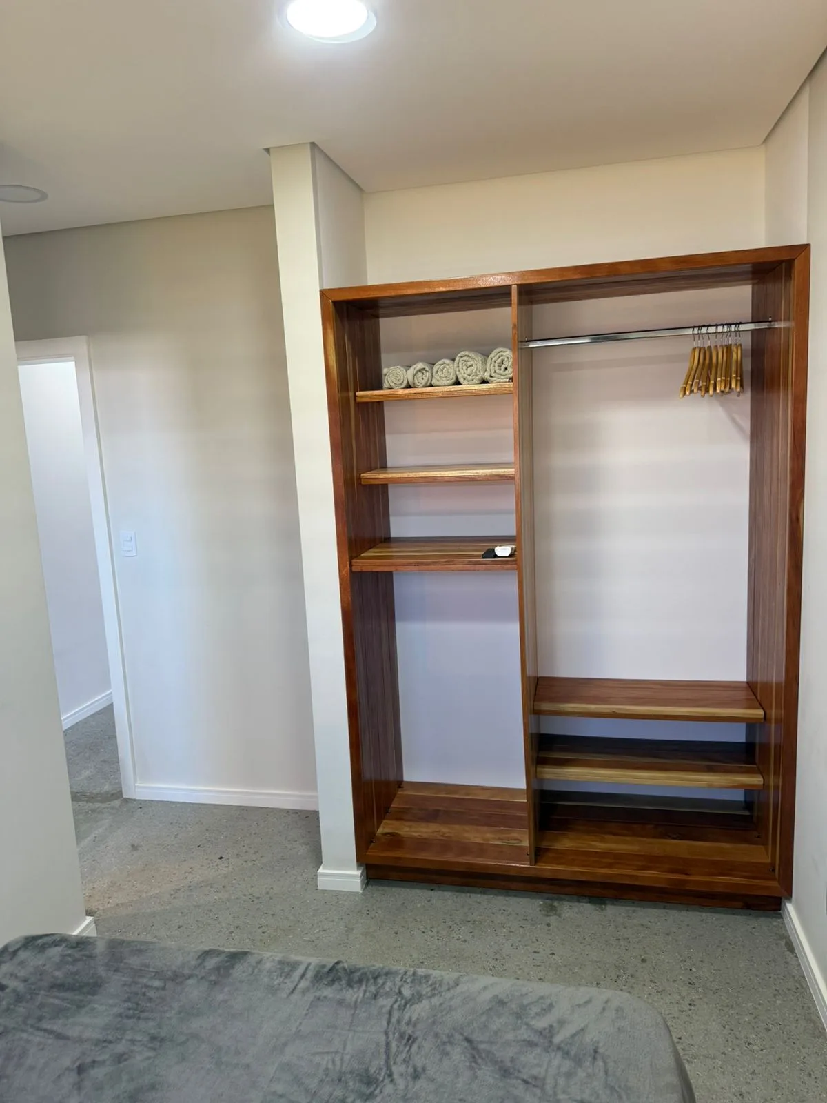 Jardim Campeche: Premium Townhouse with Solar Integration in Florianópolis