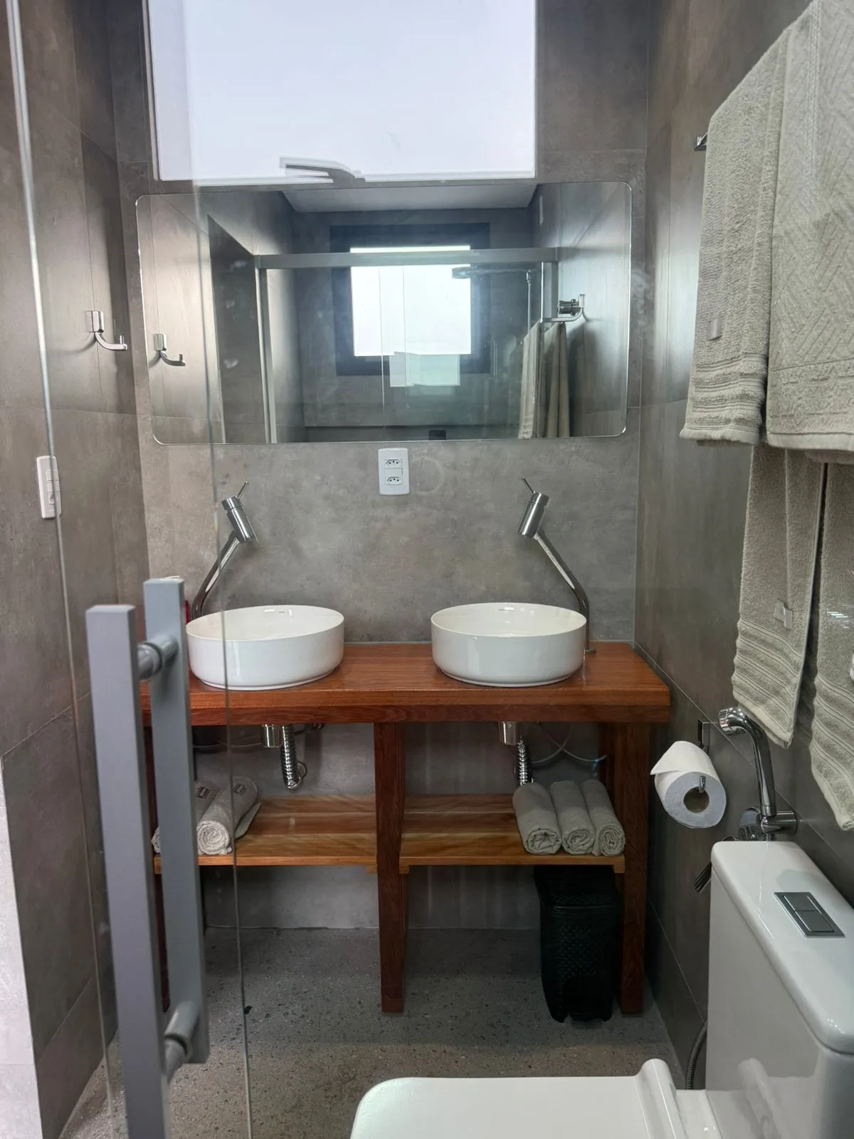 Jardim Campeche: Premium Townhouse with Solar Integration in Florianópolis