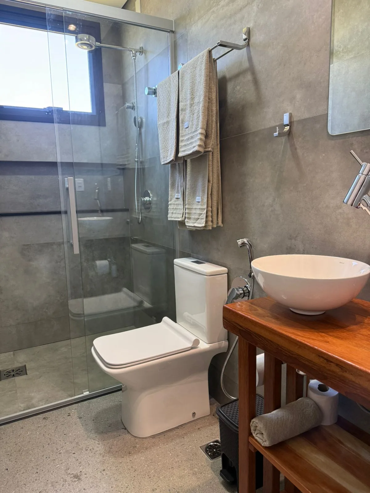 Jardim Campeche: Premium Townhouse with Solar Integration in Florianópolis