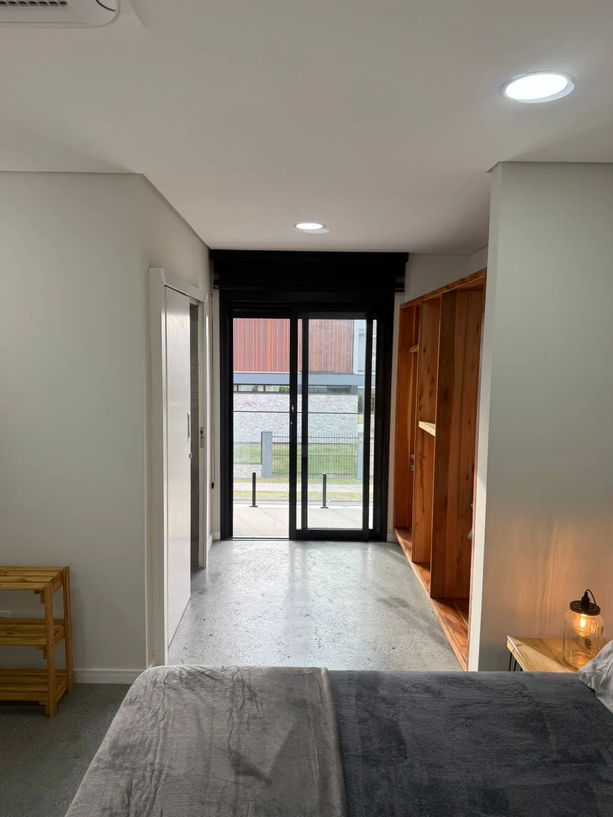 Jardim Campeche: Premium Townhouse with Solar Integration in Florianópolis