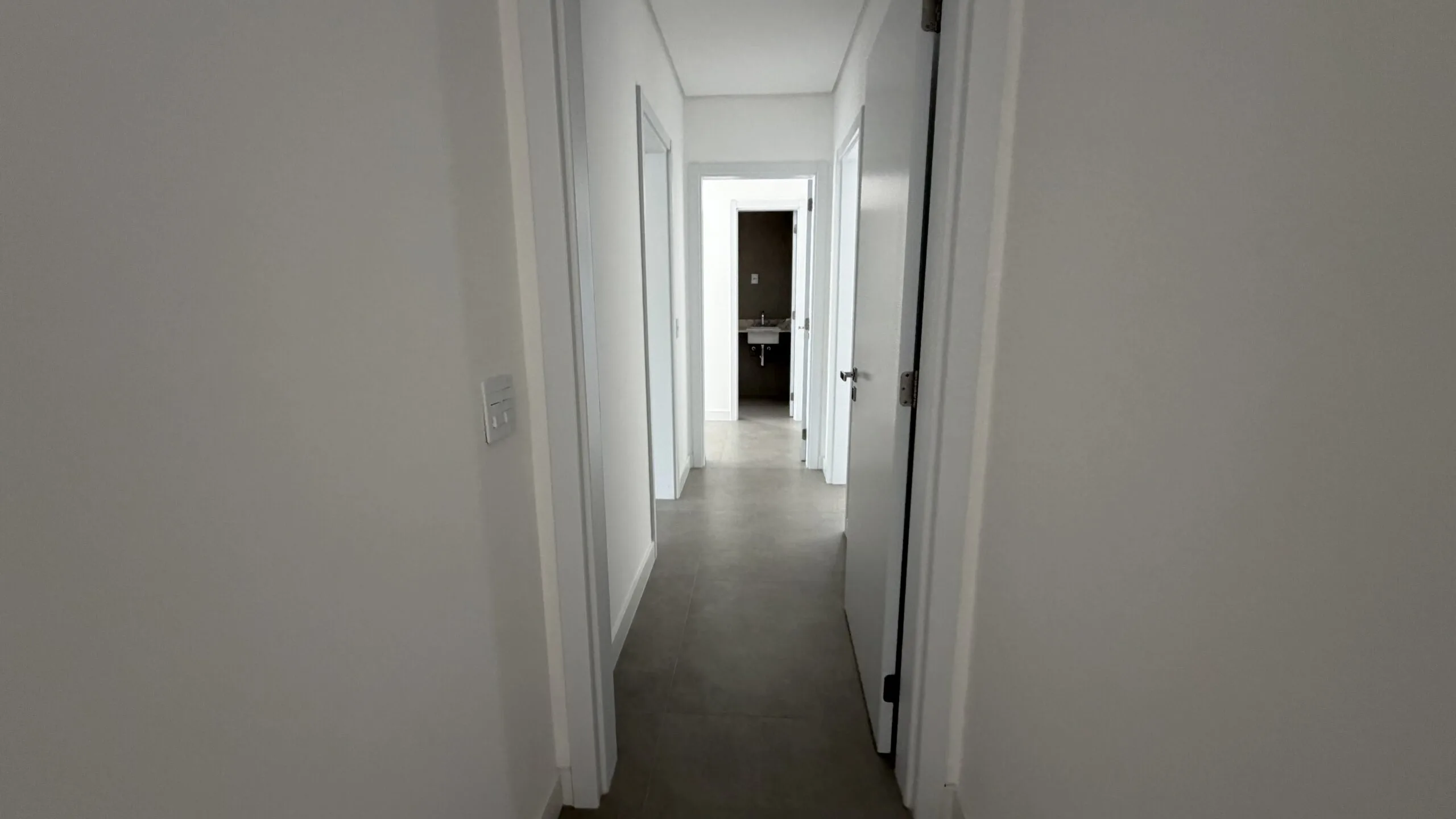 Miragio Cacupé: Luxury Residence in Florianópolis