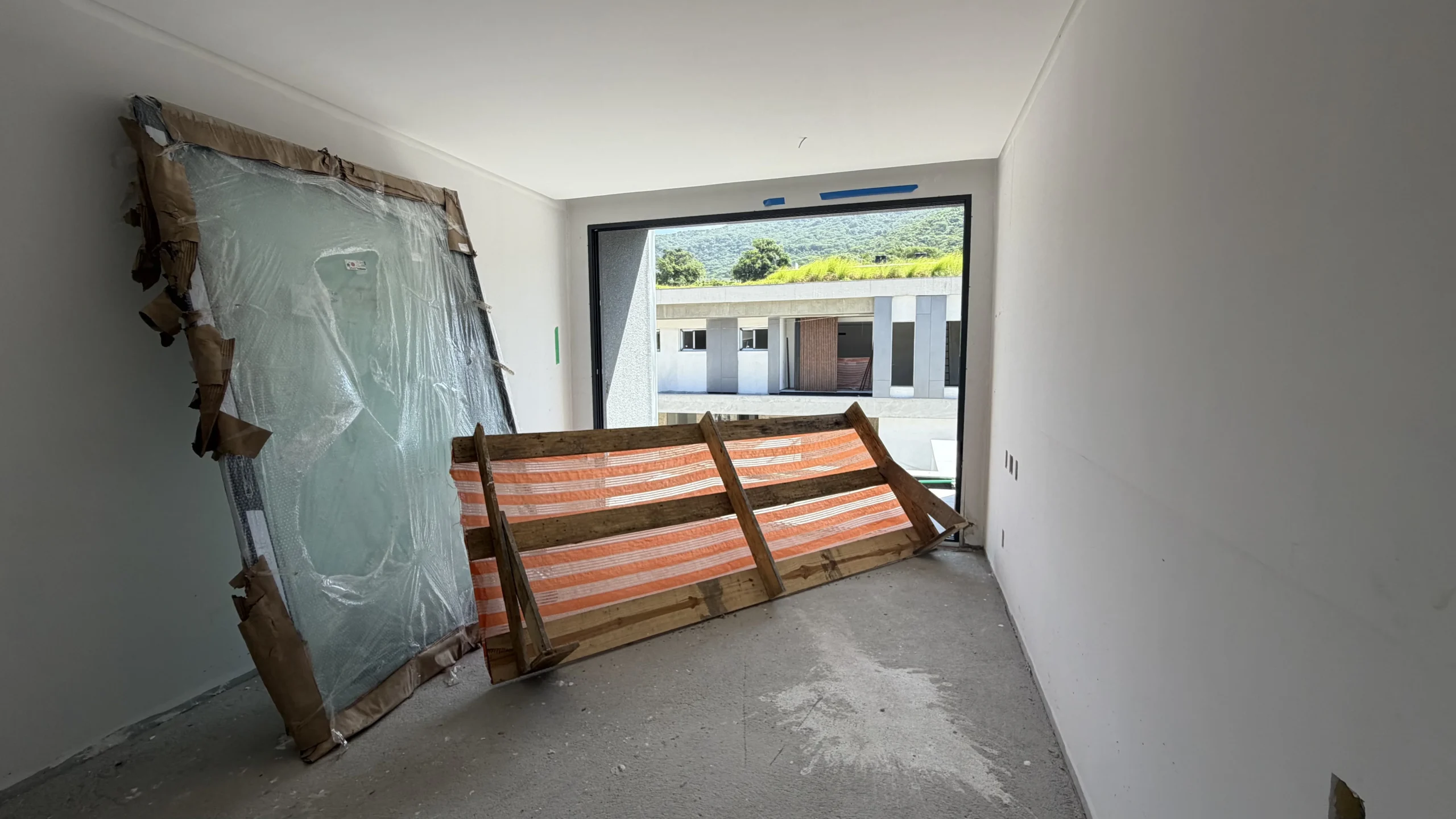 Exquisite Residence with Private Elevated Garden in Lagoa da Conceição