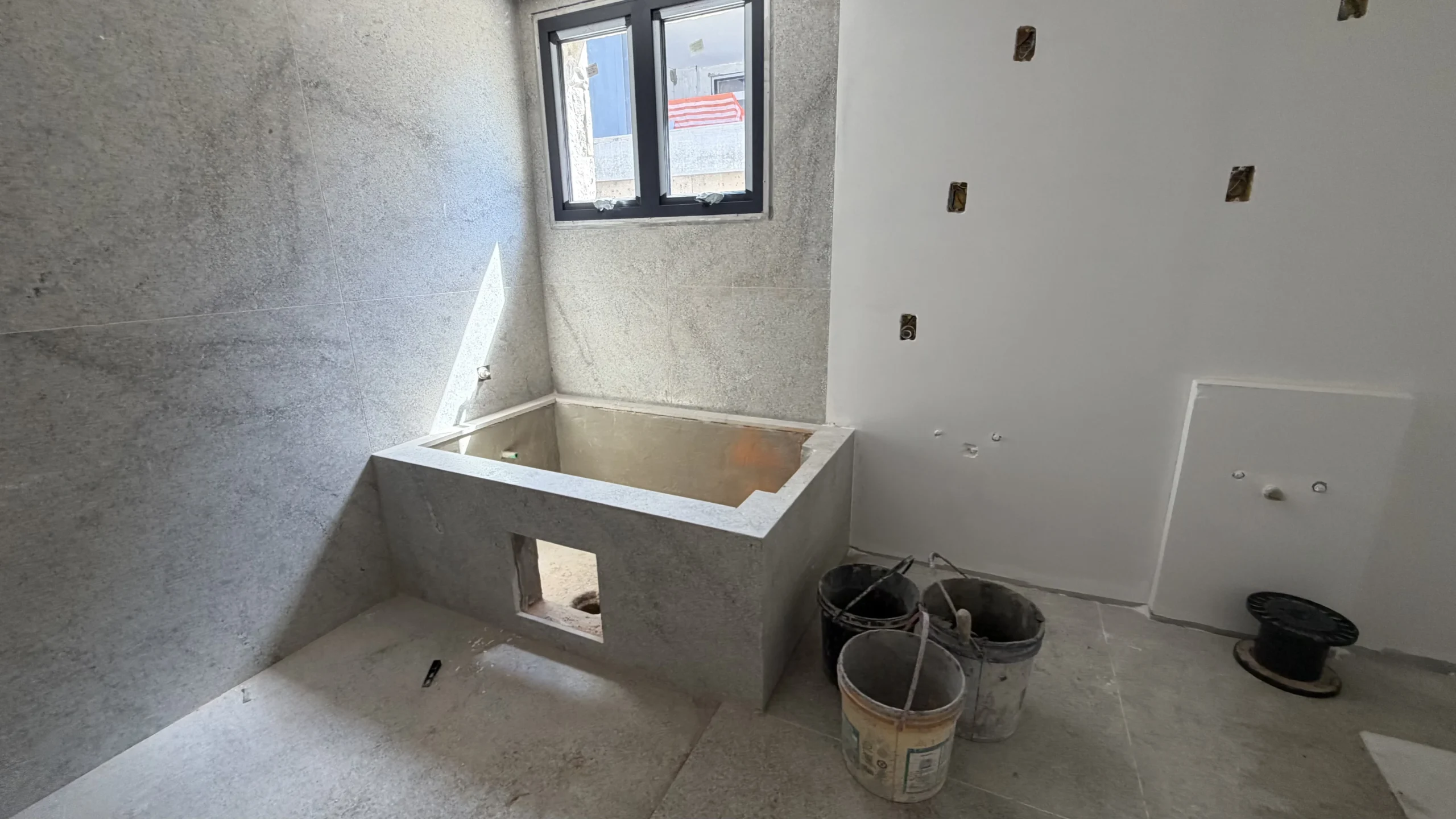 Avant-Garde Garden Residence with Panoramic Lagoon Vistas in Canto da Lagoa