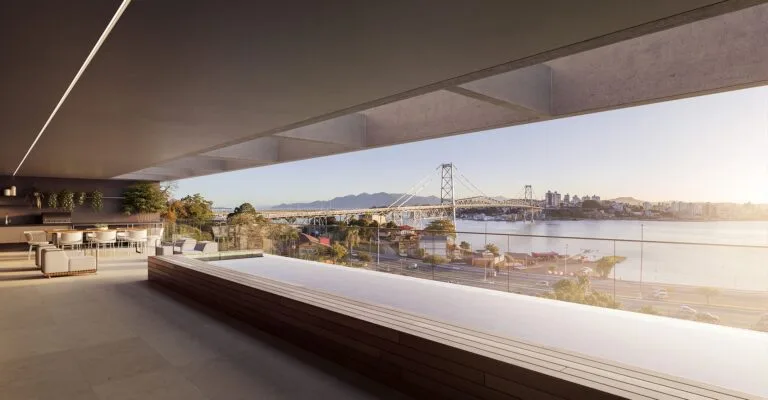 Varanda Assis Chateaubriand by CFL: Exquisite Residence with Private Pool in Centro — Centro, Florianópolis