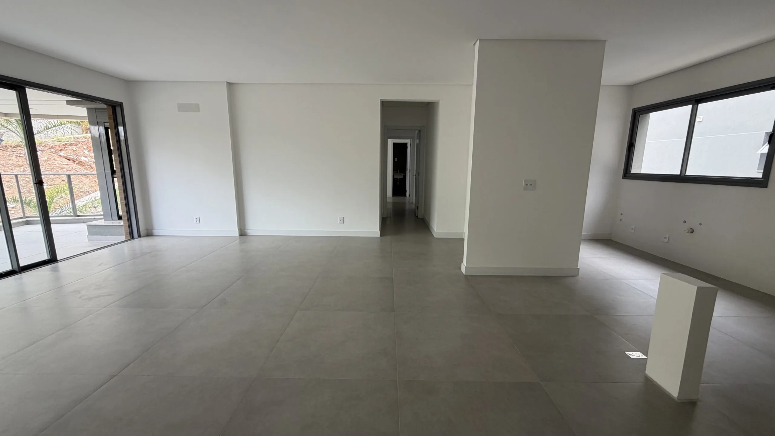 Miragio Cacupé: Luxury Residence in Florianópolis