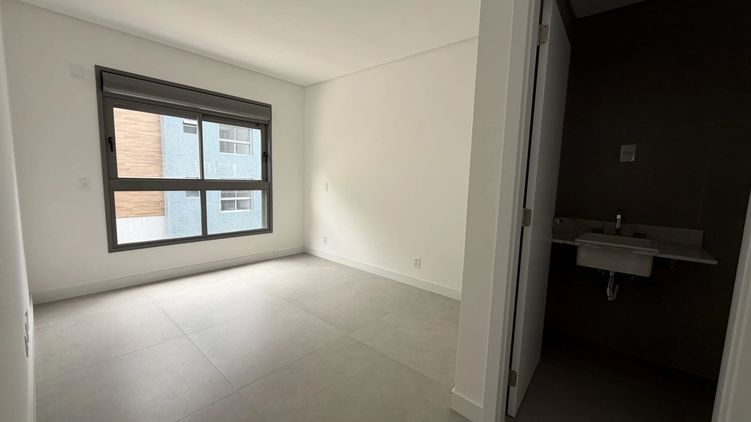 Miragio Cacupé: Luxury Residence in Florianópolis