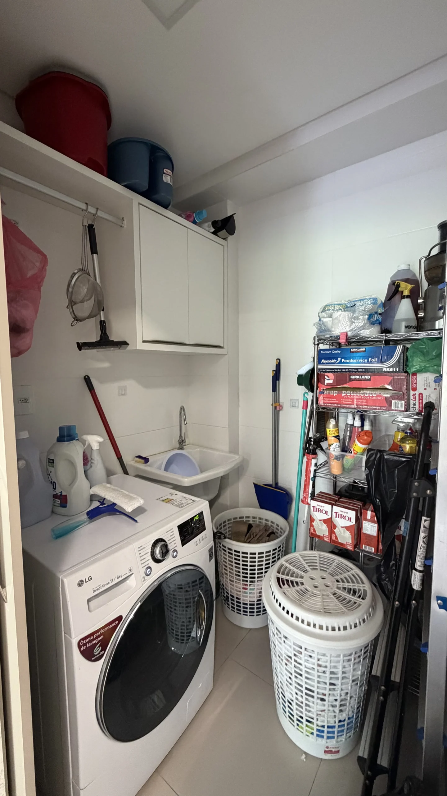 Refined Apartment with Mountain Vistas in Ingleses