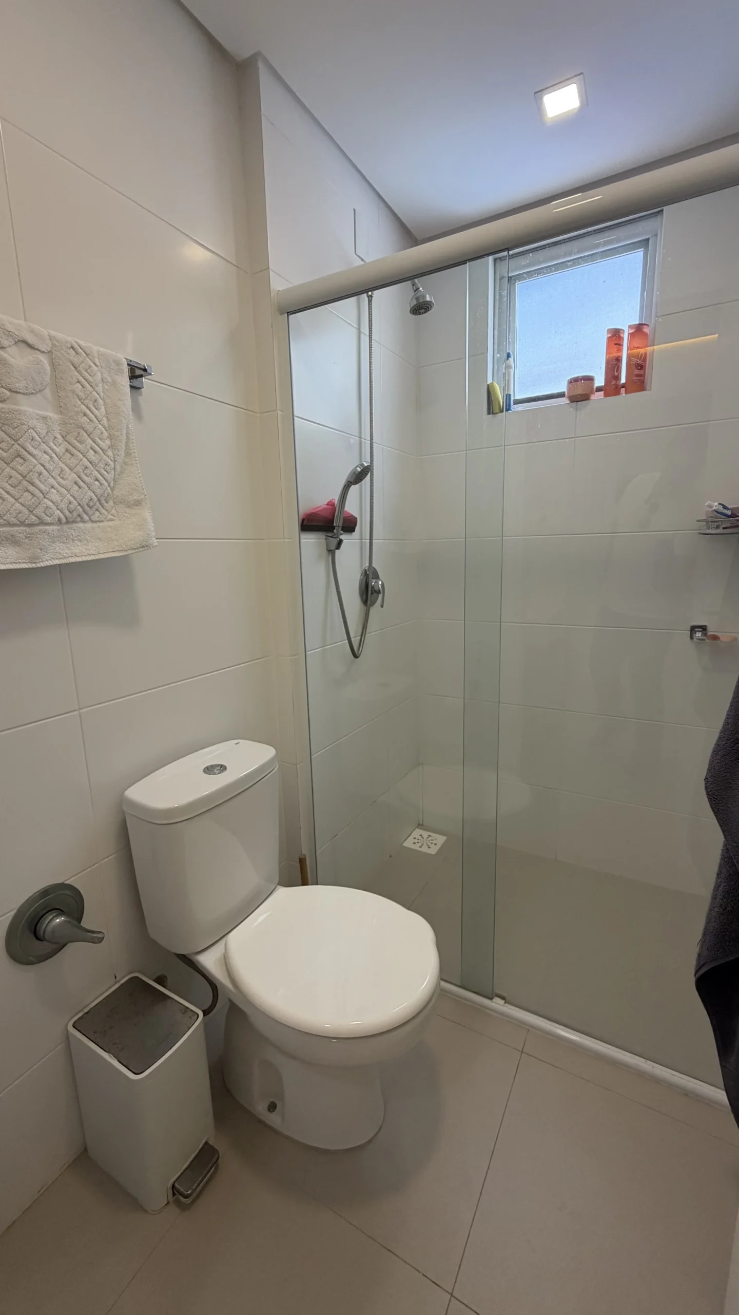 Refined Apartment with Mountain Vistas in Ingleses