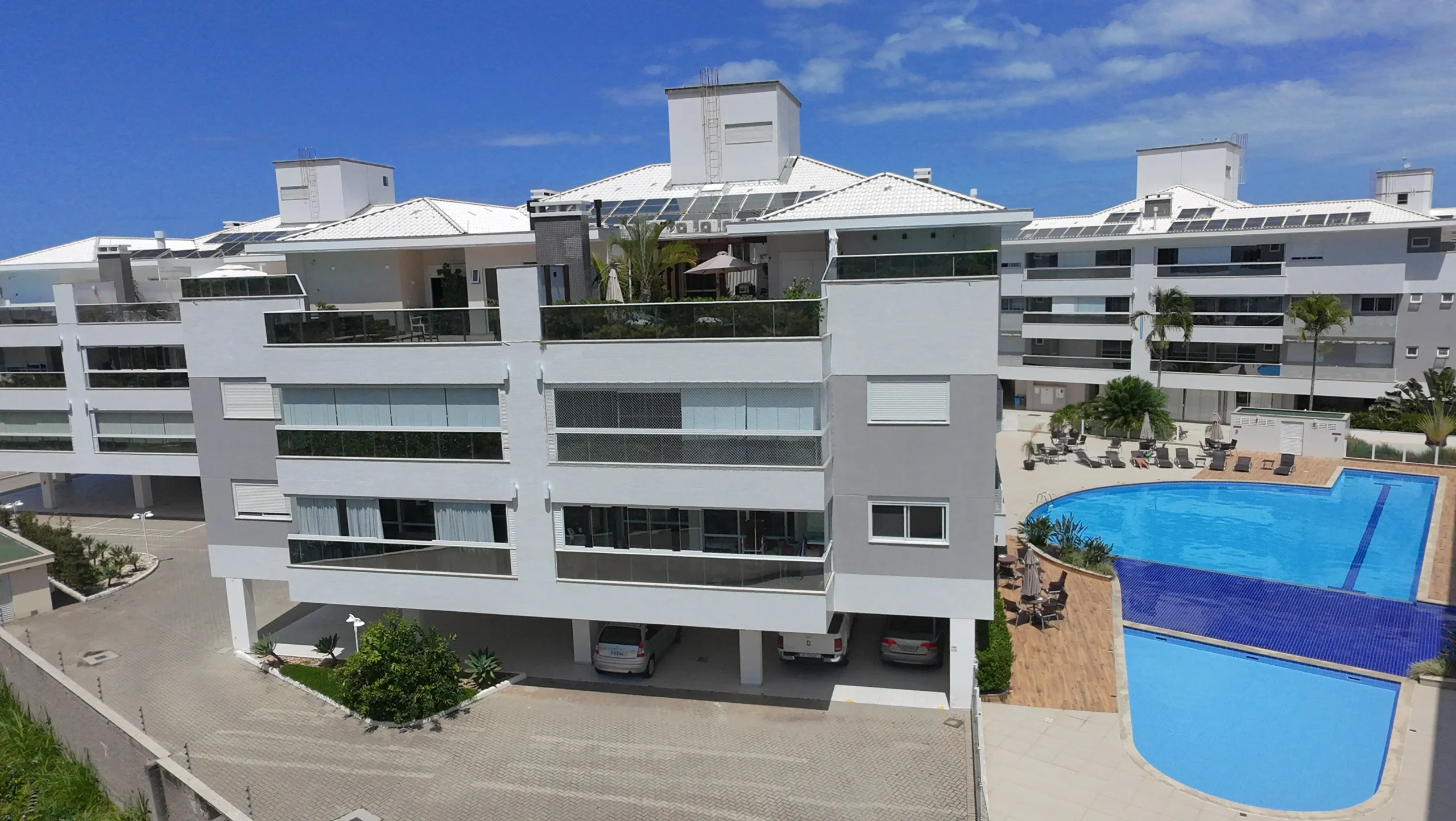 Refined Apartment with Mountain Vistas in Ingleses