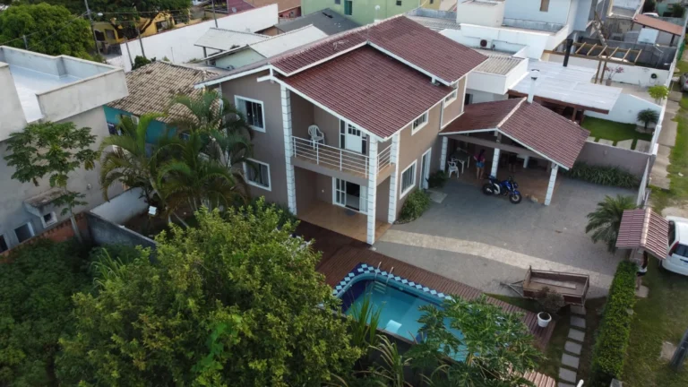 Refined Residence with Private Masonry Pool in Rio Vermelho - Image 1 | Rocks Investments