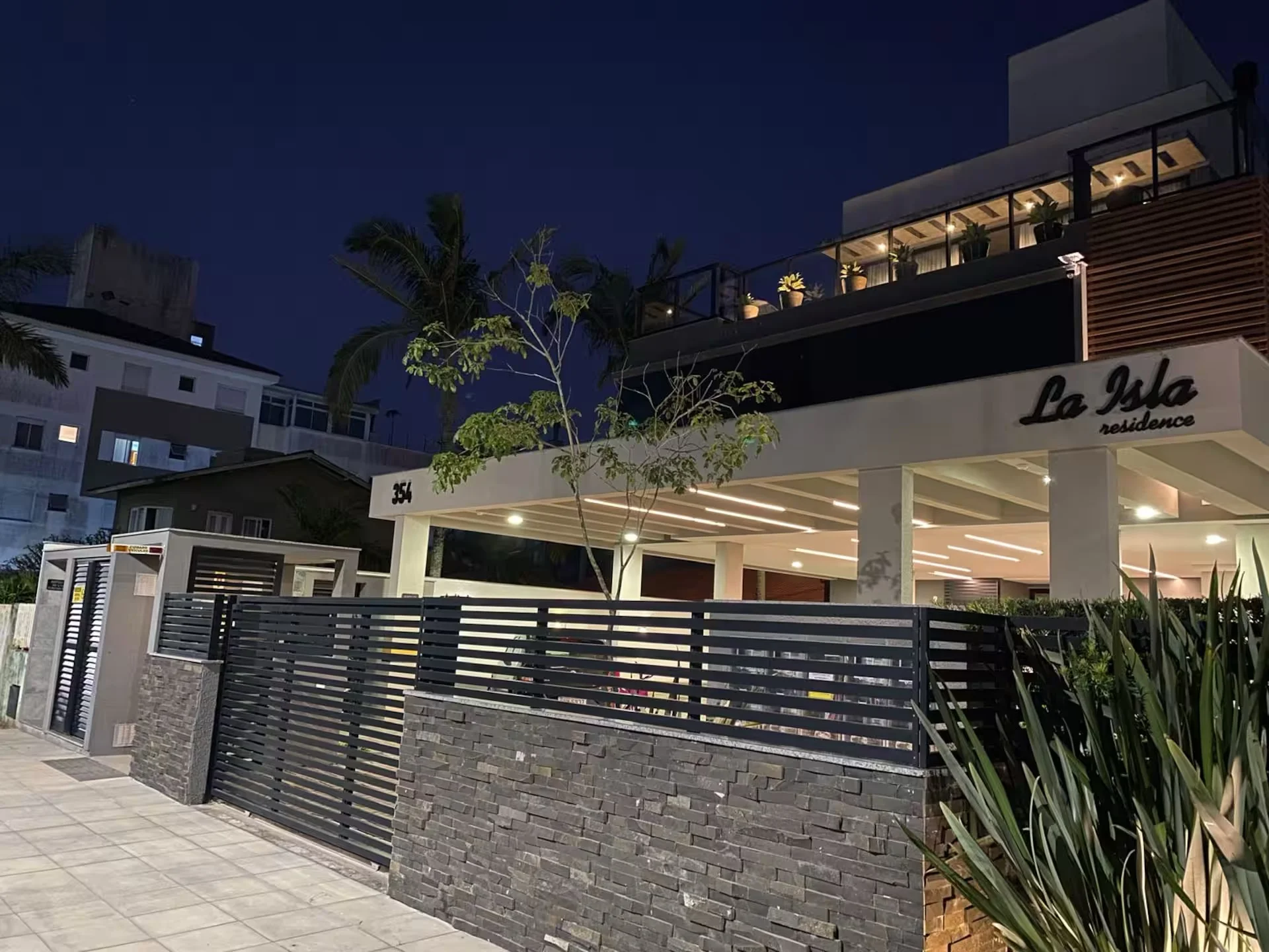 Exquisite Garden Residence with Rooftop Amenities in Novo Campeche