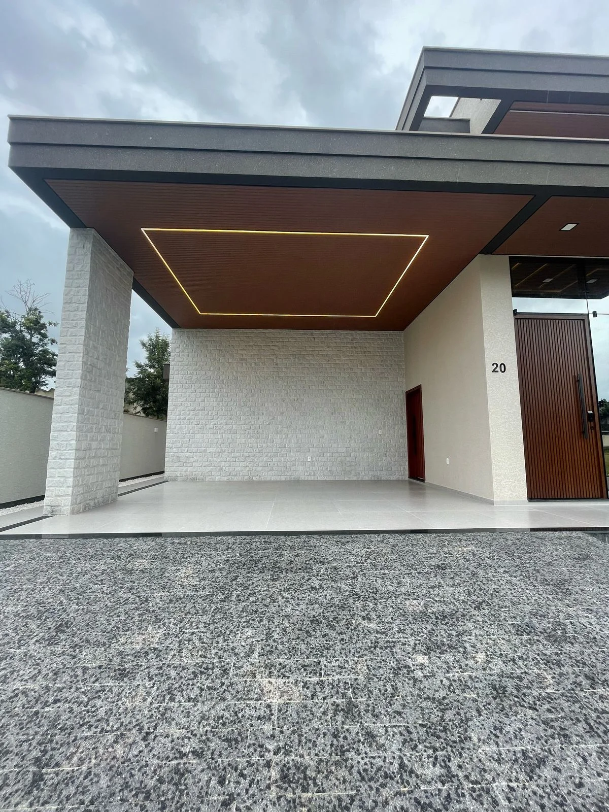 Exquisite Residence with Private Pool in Ingleses do Rio Vermelho