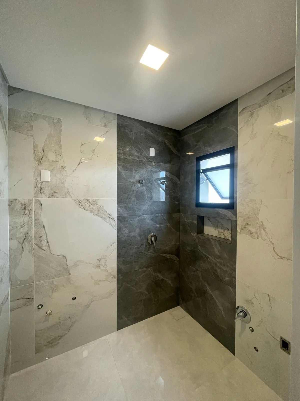 Exquisite Residence with Private Pool in Ingleses do Rio Vermelho