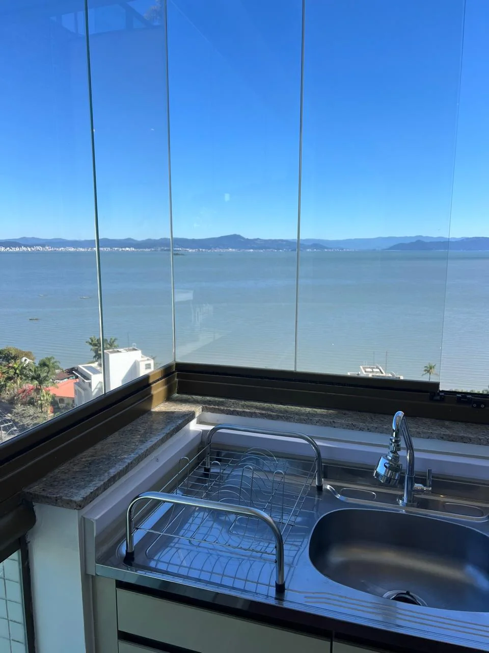 Exquisite Penthouse with Private Rooftop Spa in Joao Paulo Florianópolis