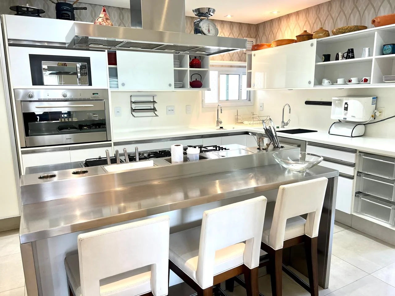 Exquisite Penthouse with Private Rooftop Spa in Joao Paulo Florianópolis