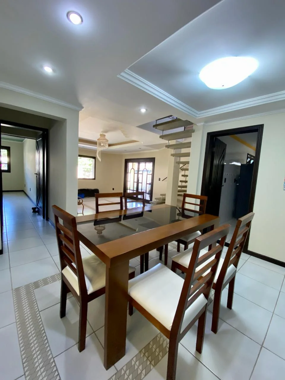 Timeless Traditional Residence in Lagoa da Conceição