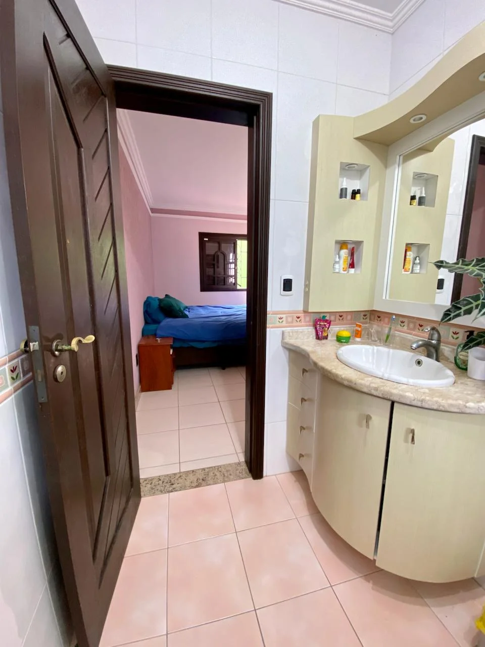 Timeless Traditional Residence in Lagoa da Conceição