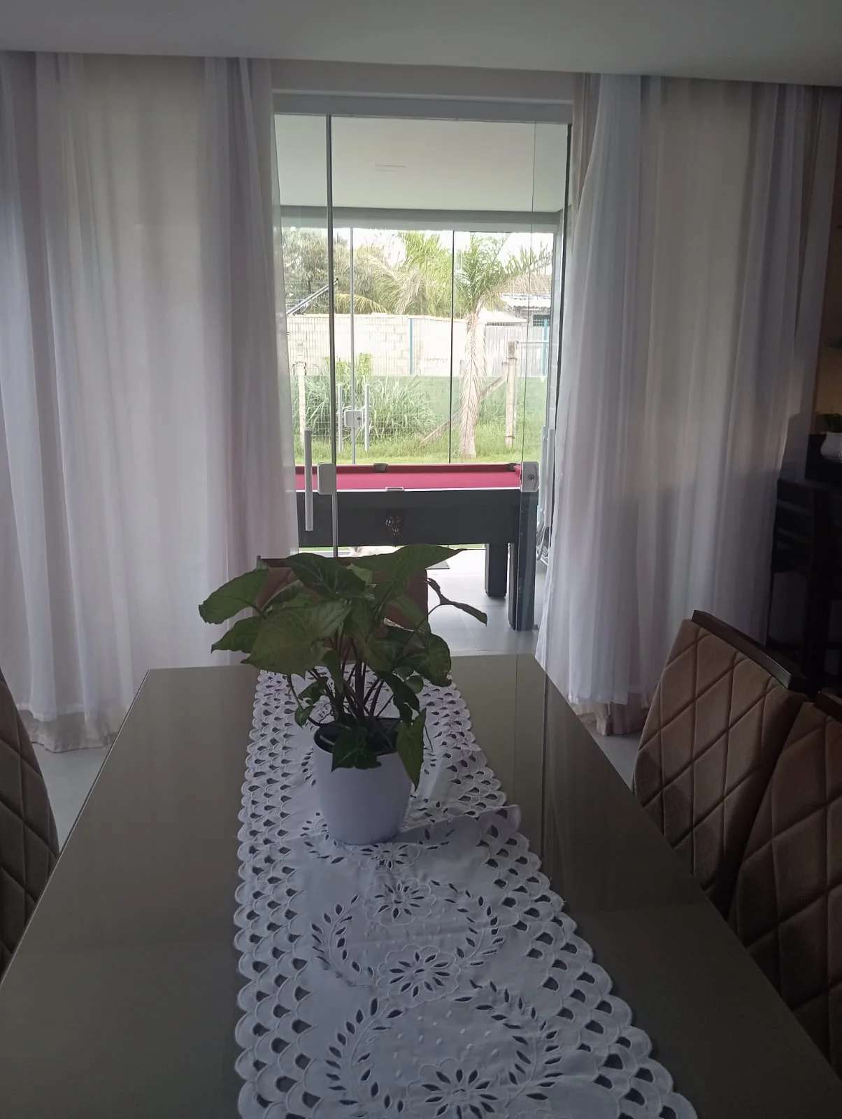 Refined Coastal Residence with Private Winter Garden at Condominío Ilha de Avoredo in Rio Vermelho