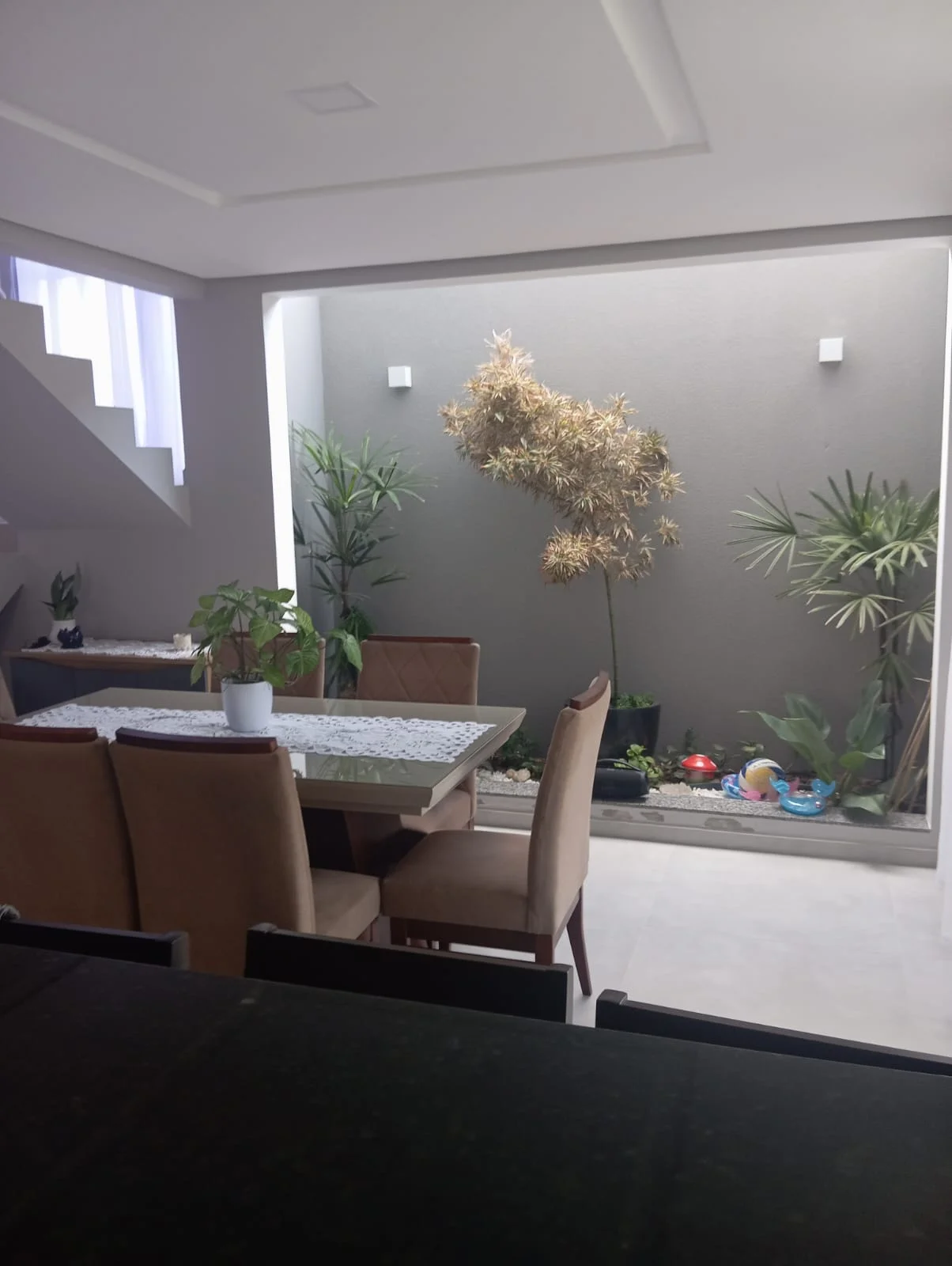 Refined Coastal Residence with Private Winter Garden at Condominío Ilha de Avoredo in Rio Vermelho